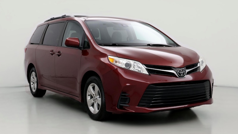 2020 Toyota Sienna LE Hero Image