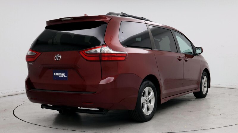 2020 Toyota Sienna LE 8