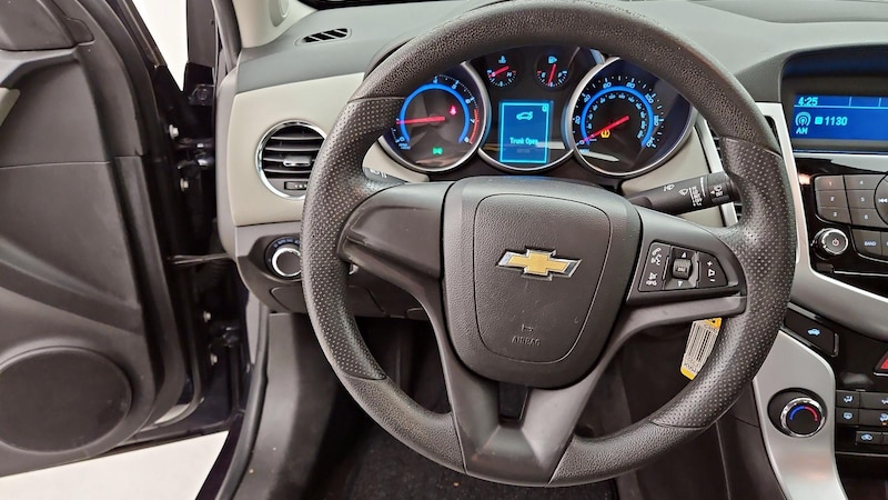 2015 Chevrolet Cruze LS 10