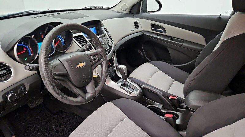 2015 Chevrolet Cruze LS 11