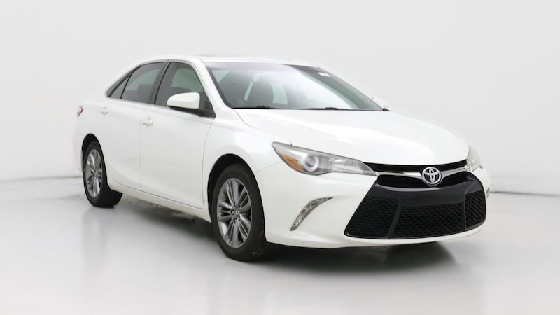 2017 Toyota Camry SE Hero Image