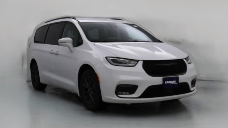 2021 Chrysler Pacifica Touring L Hero Image