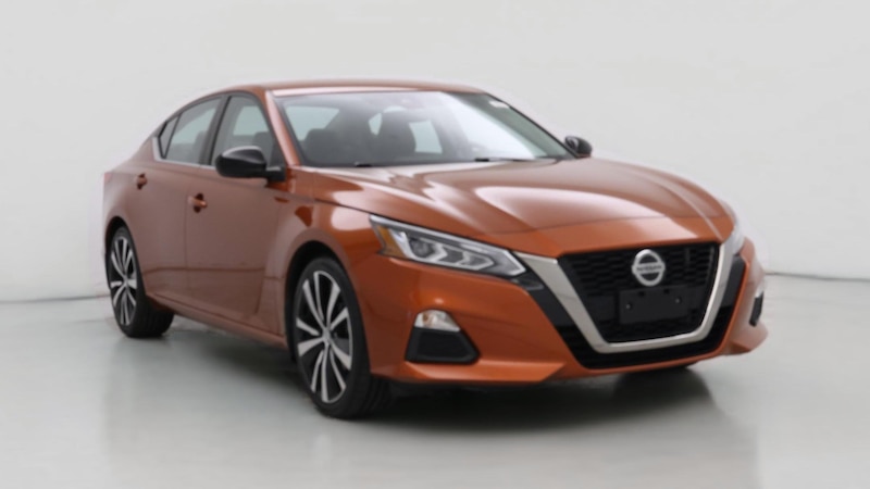 2022 Nissan Altima SR Hero Image