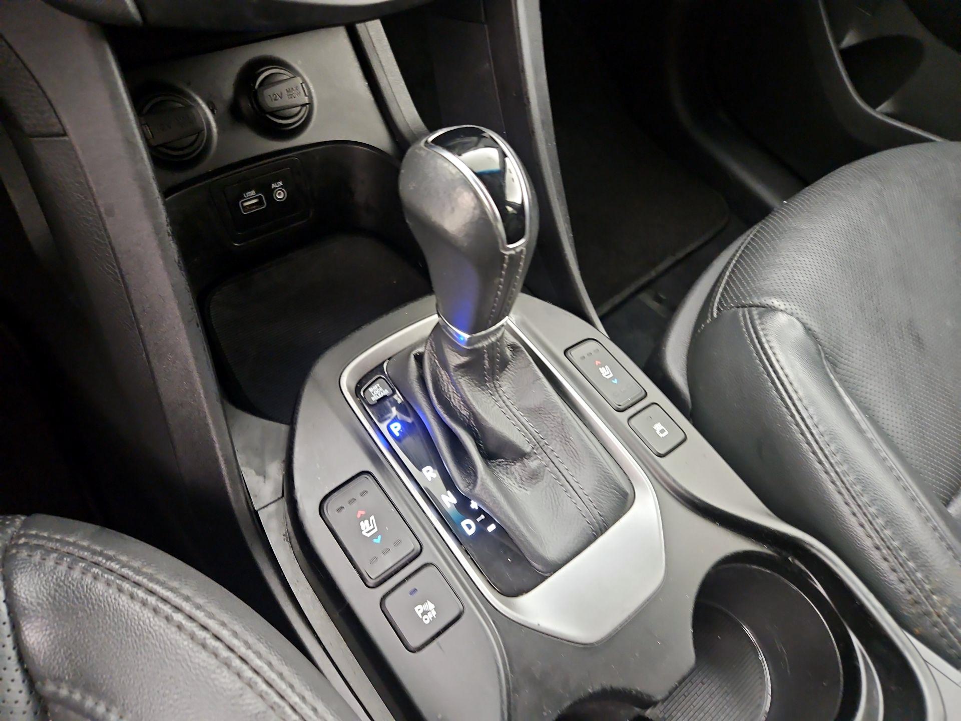 Thumbnail: 2017 Hyundai Santa Fe - 17