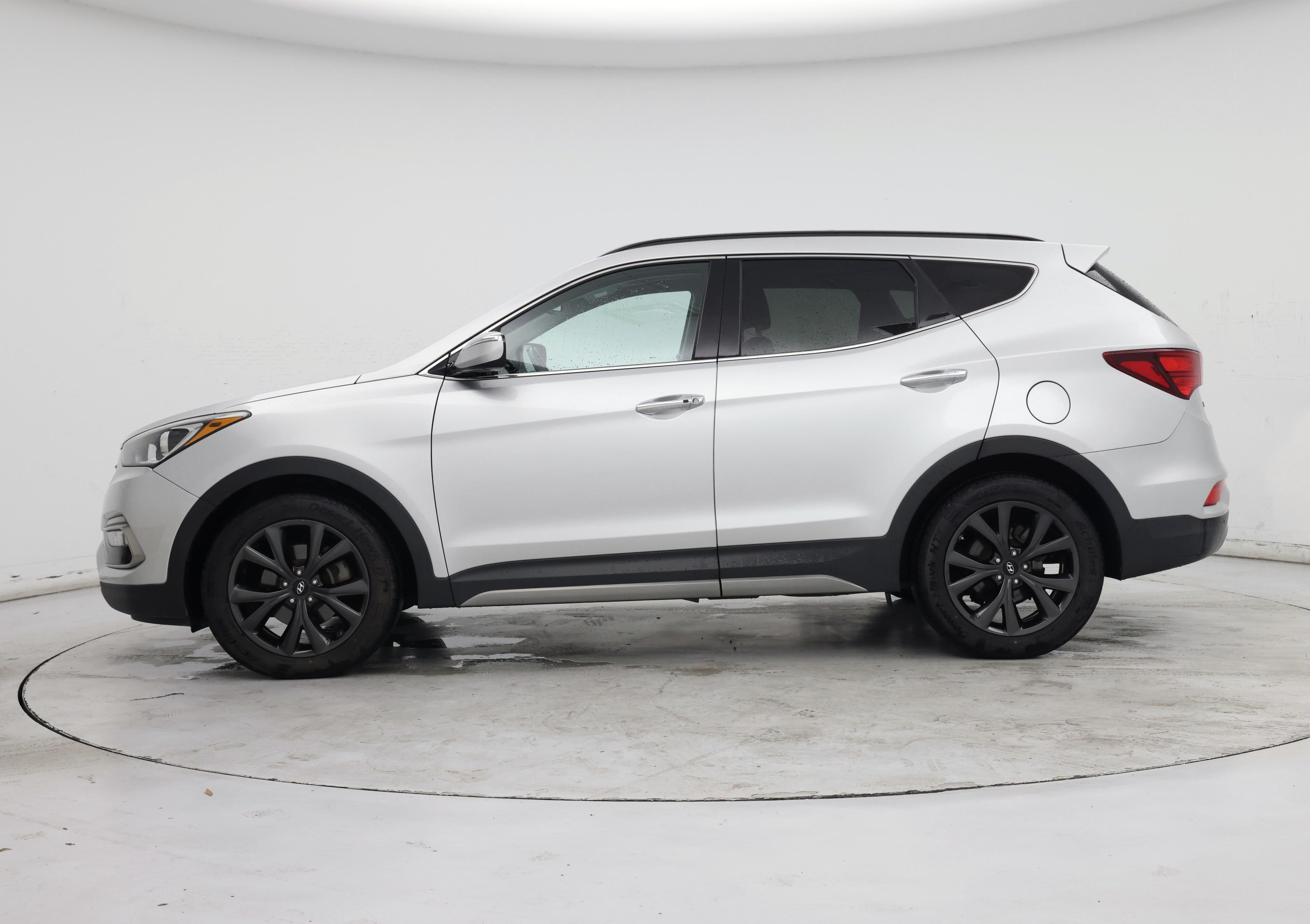 Thumbnail: 2017 Hyundai Santa Fe - 3