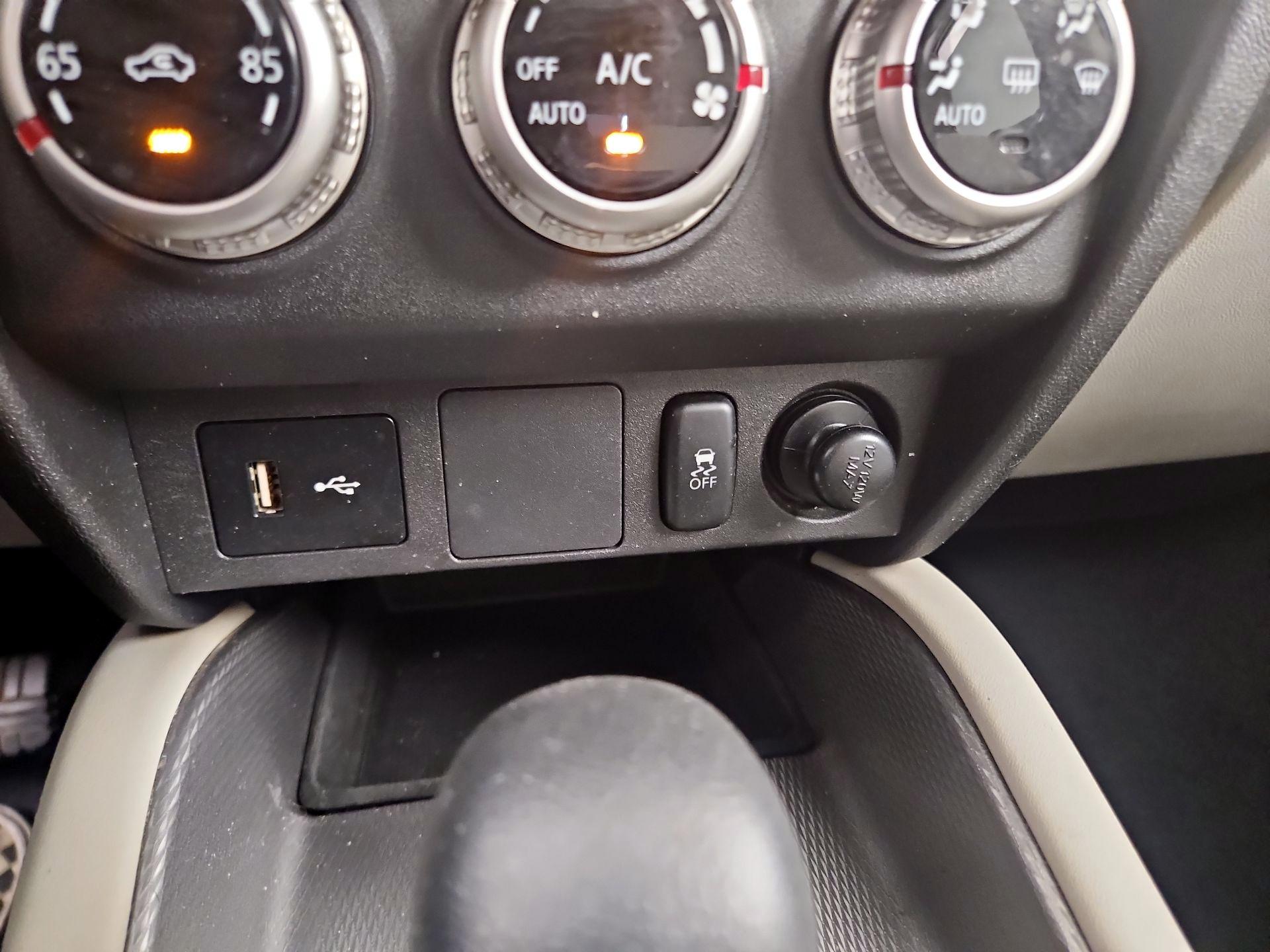 Thumbnail: 2021 Mitsubishi Outlander Sport - 18