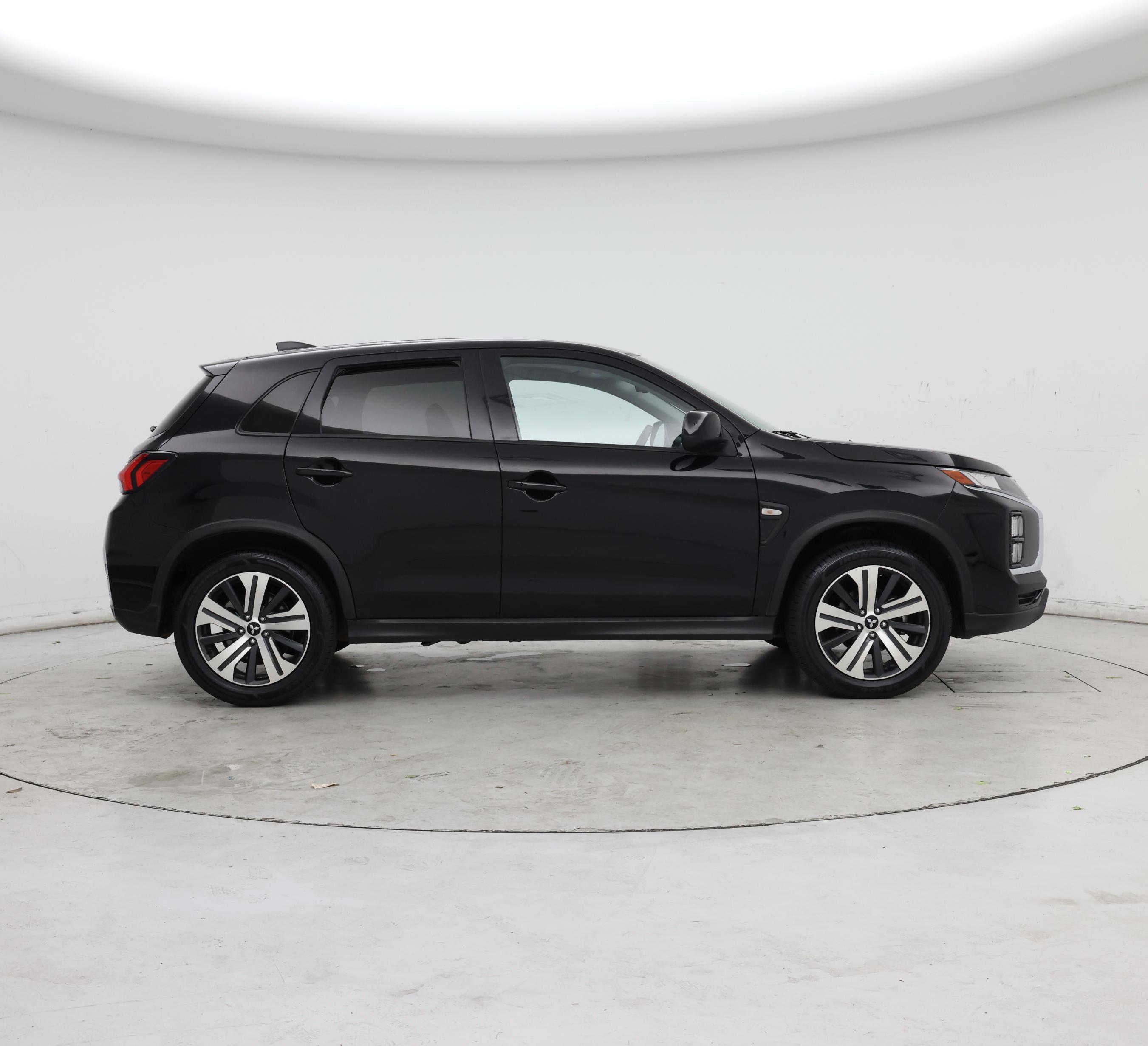 Thumbnail: 2021 Mitsubishi Outlander Sport - 7