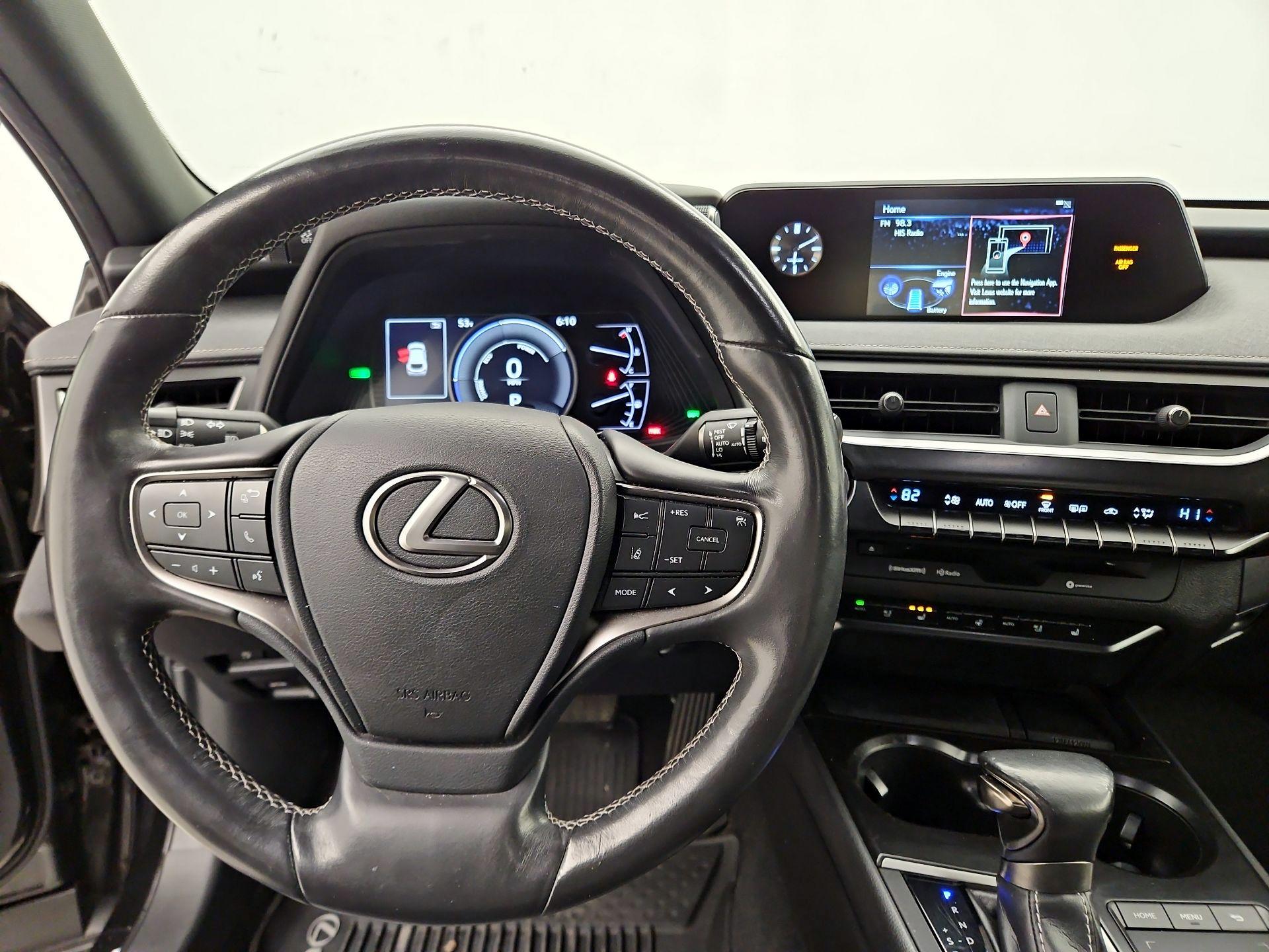 Thumbnail: 2019 Lexus UX - 10
