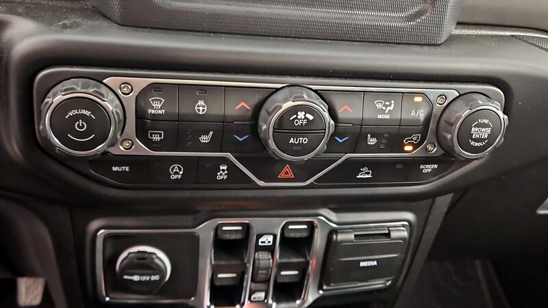 2020 Jeep Gladiator Sport S 16