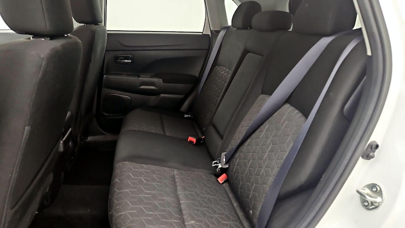2020 Mitsubishi Outlander Sport SP 18