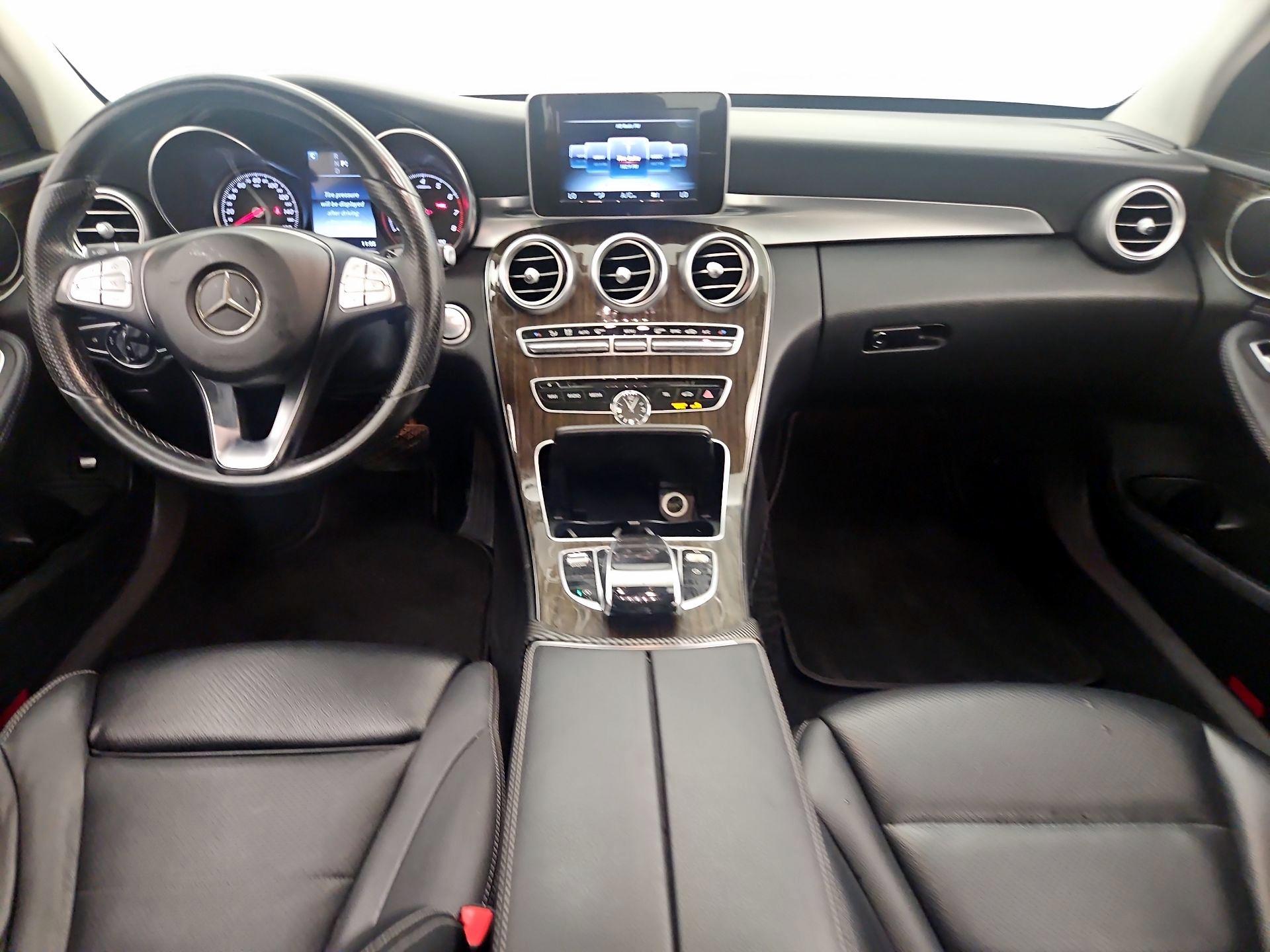 Thumbnail: 2016 Mercedes-Benz C-Class - 9