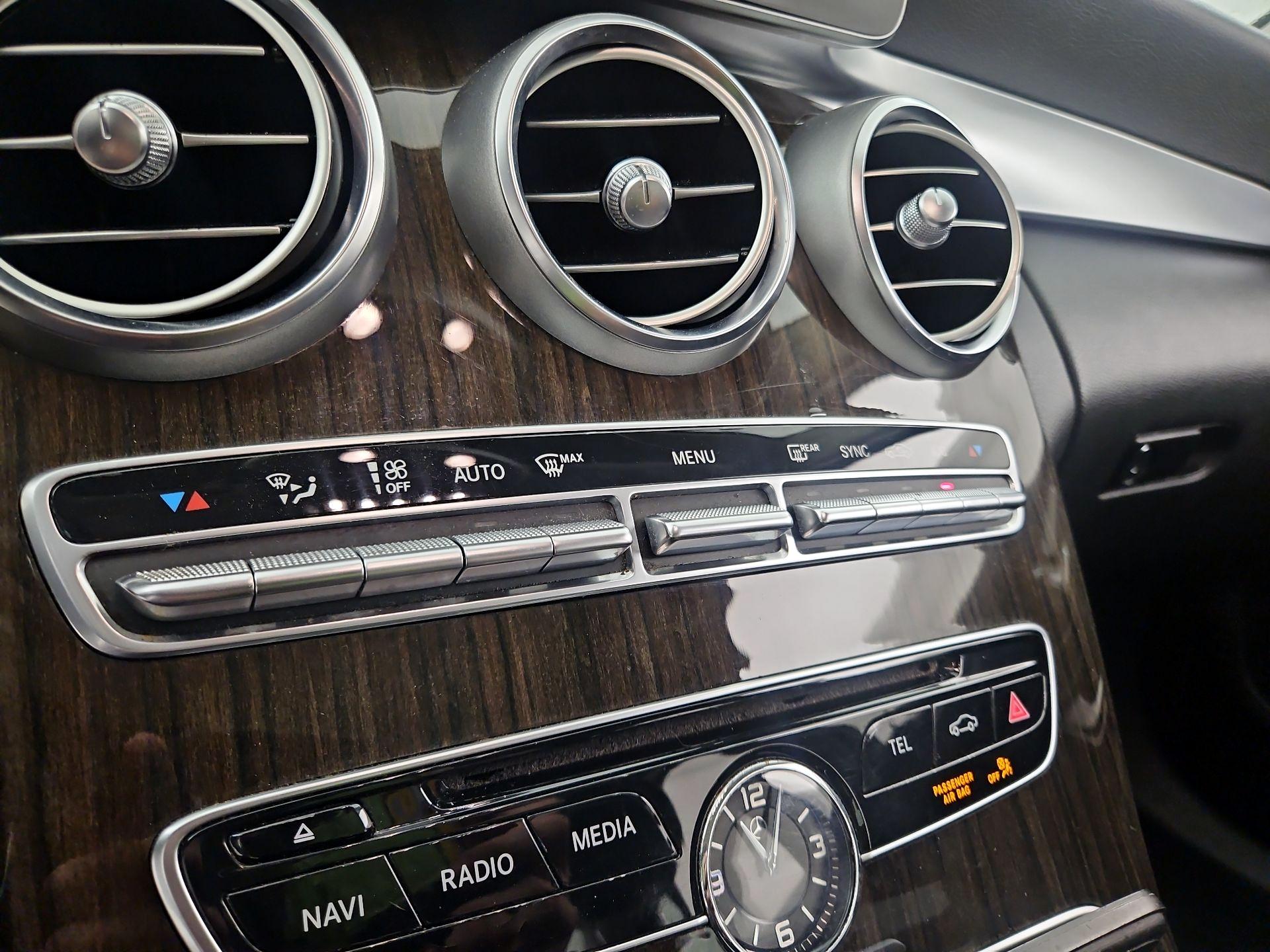 Thumbnail: 2016 Mercedes-Benz C-Class - 16