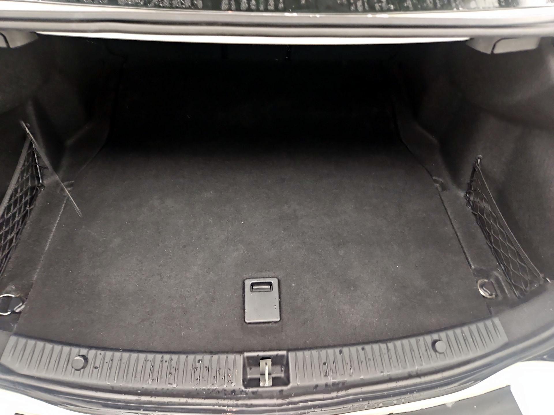 Thumbnail: 2016 Mercedes-Benz C-Class - 20