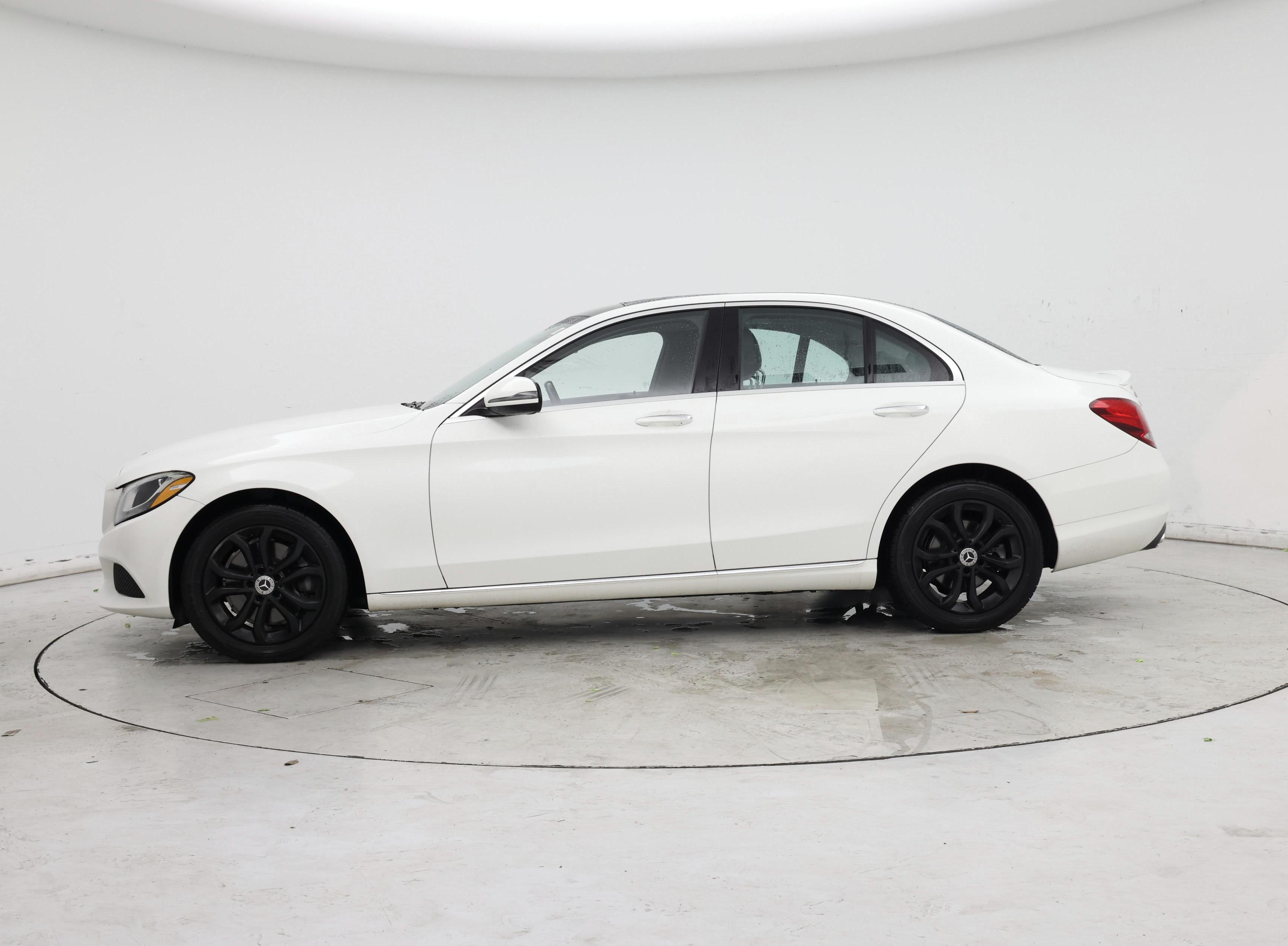 Thumbnail: 2016 Mercedes-Benz C-Class - 3