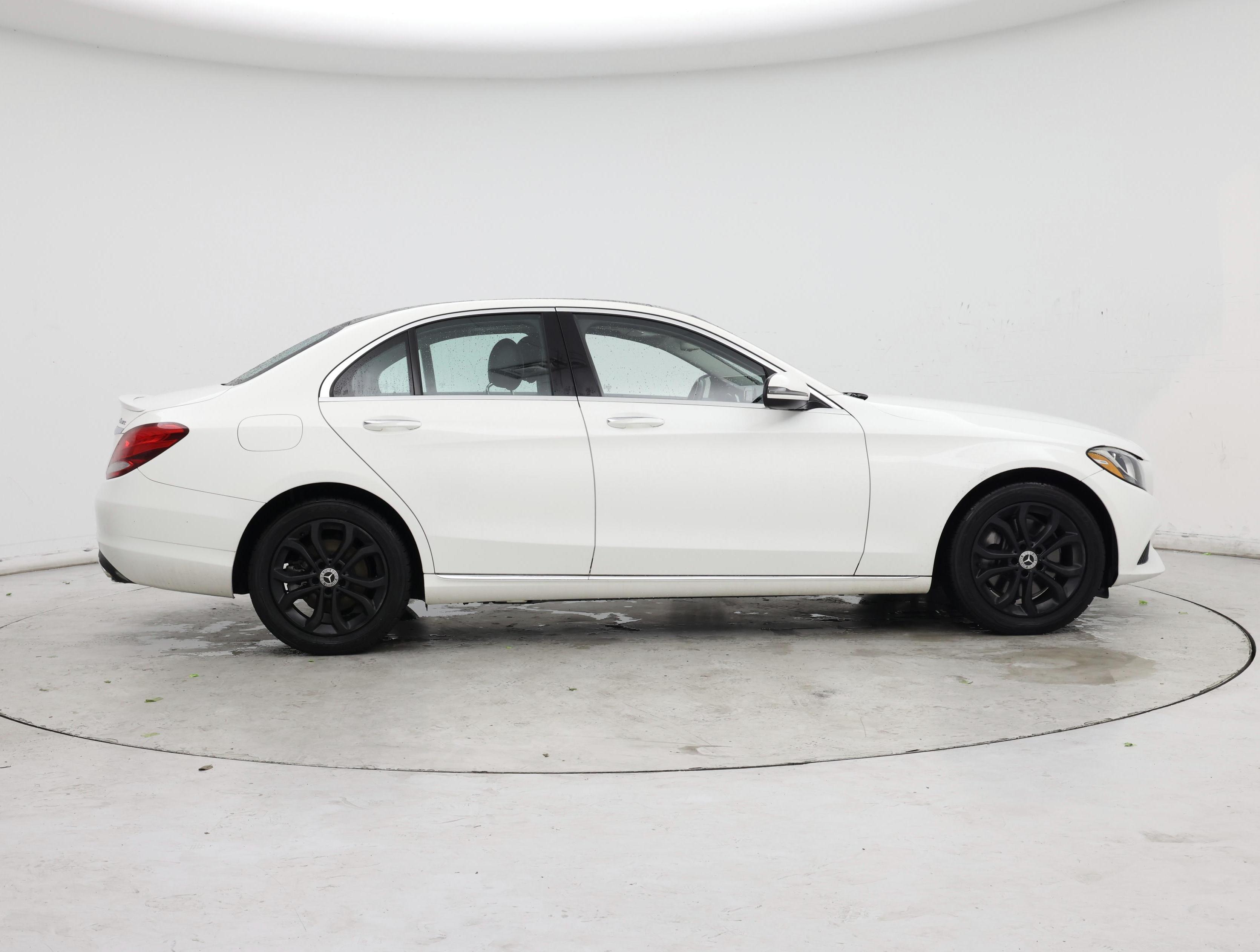 Thumbnail: 2016 Mercedes-Benz C-Class - 7