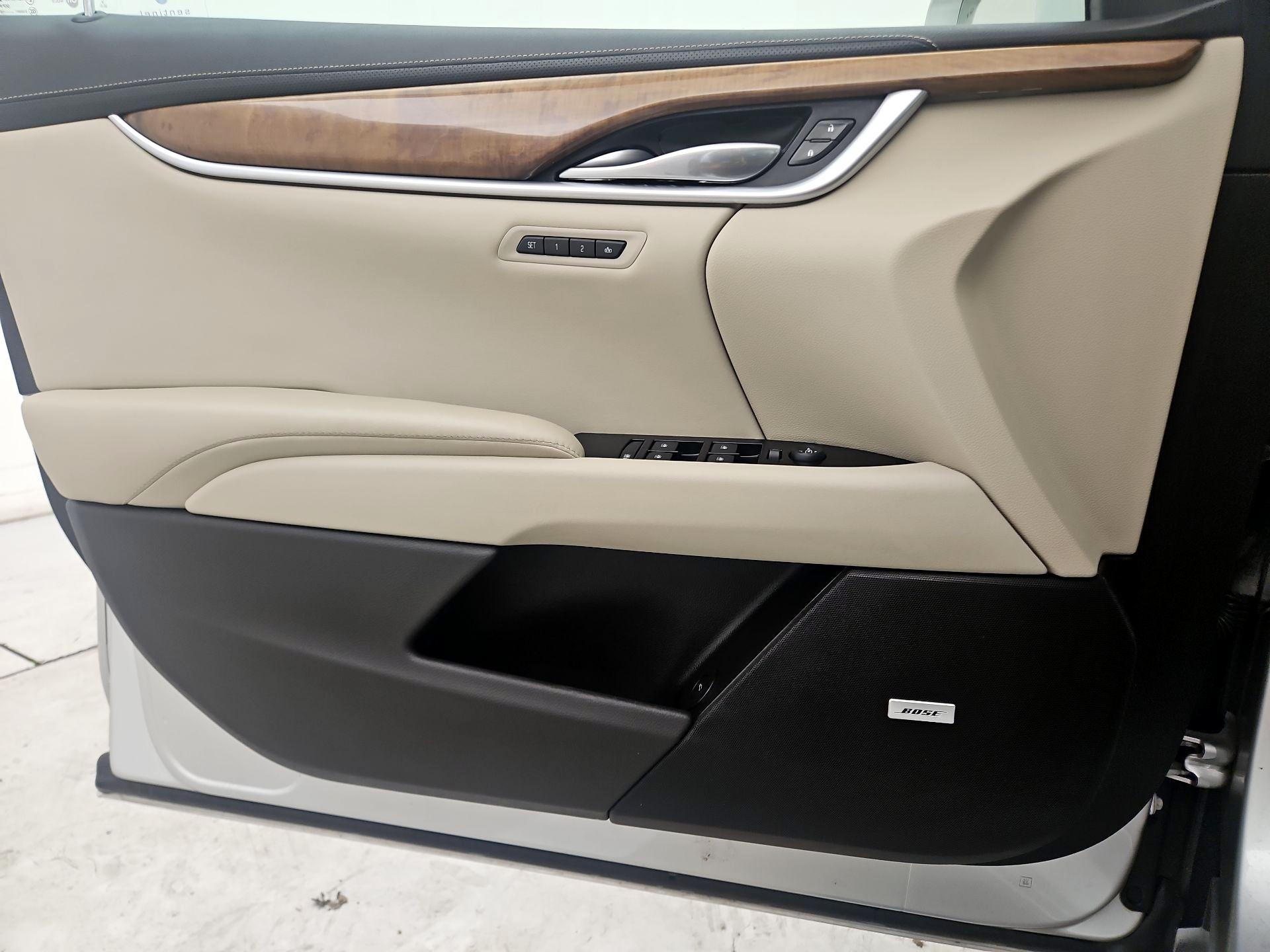 Thumbnail: 2018 Cadillac XTS - 10