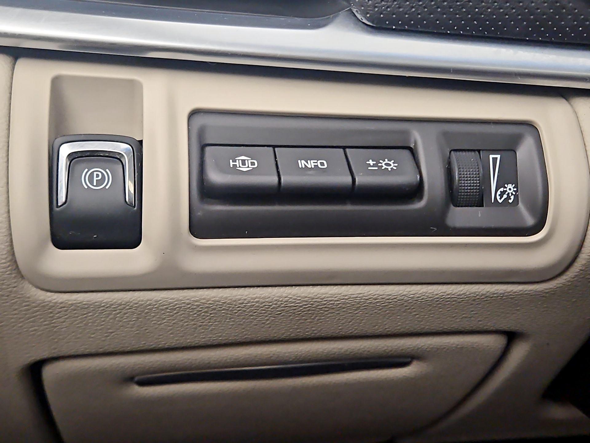 Thumbnail: 2018 Cadillac XTS - 11