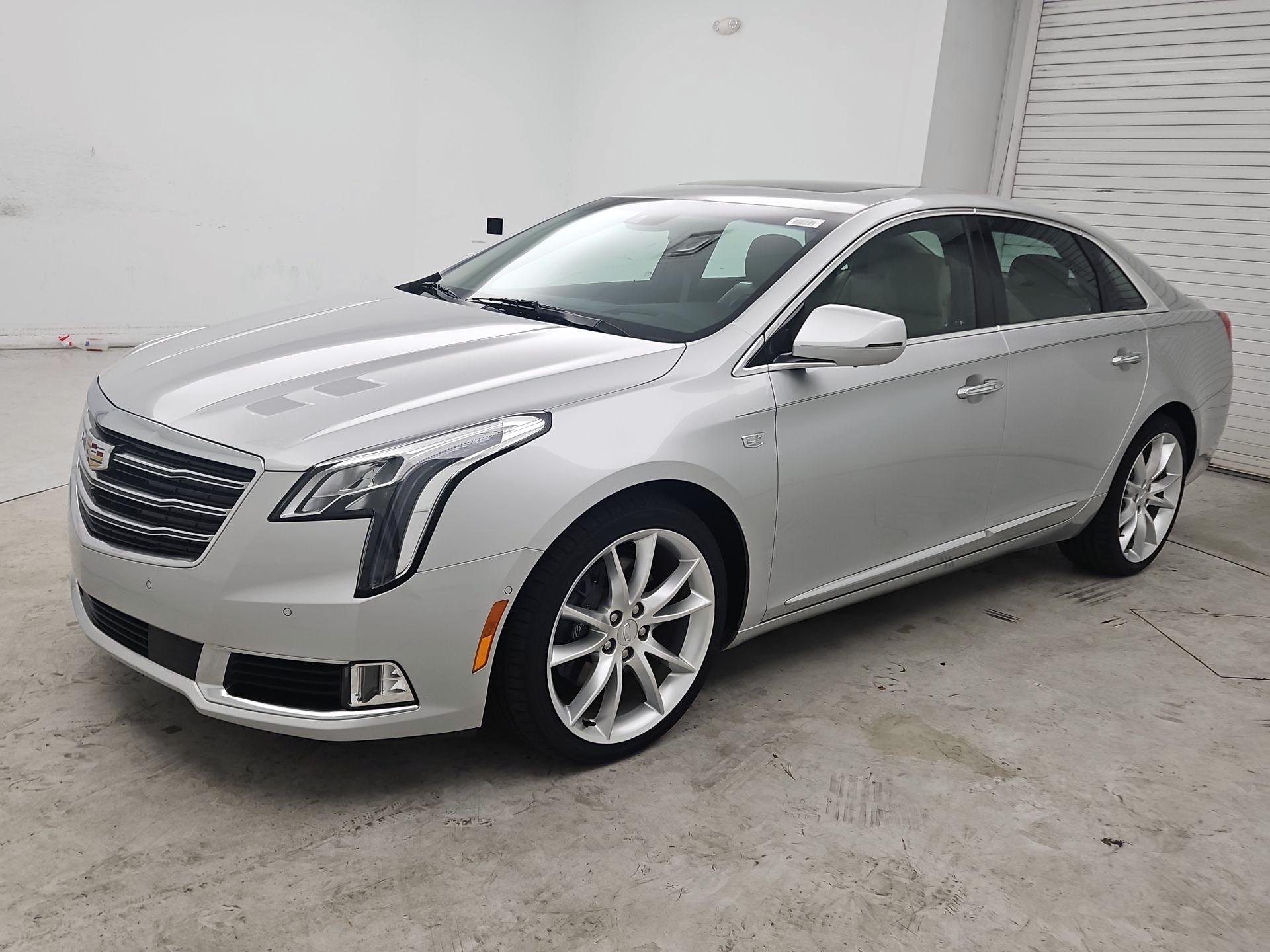 Thumbnail: 2018 Cadillac XTS - 3