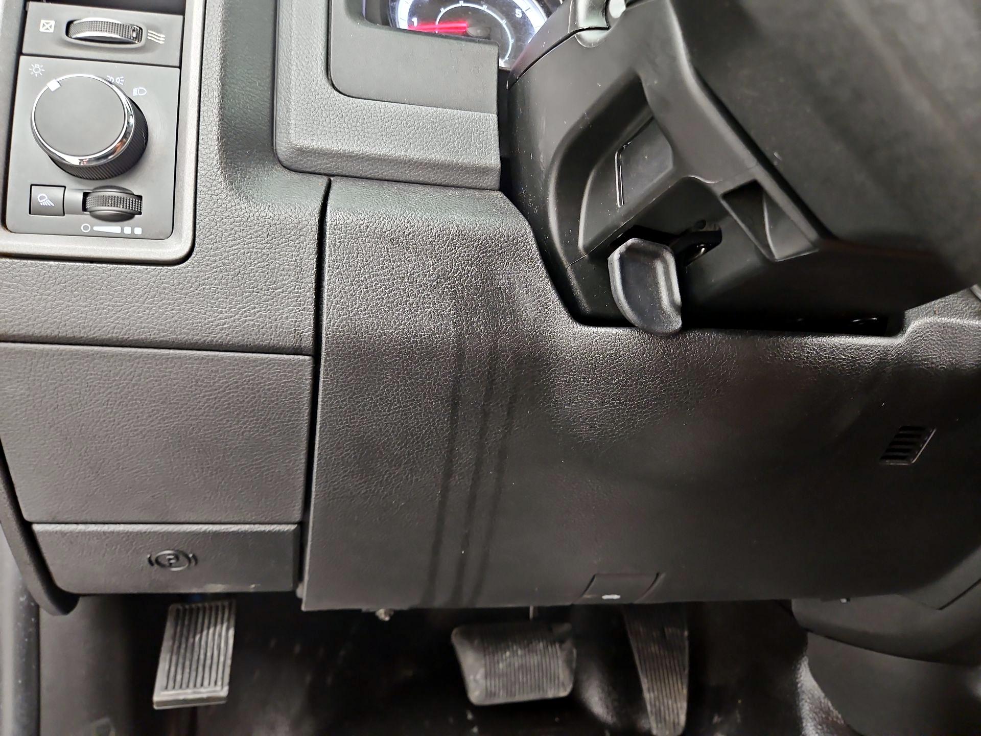 Thumbnail: 2020 RAM 1500 Classic - 13
