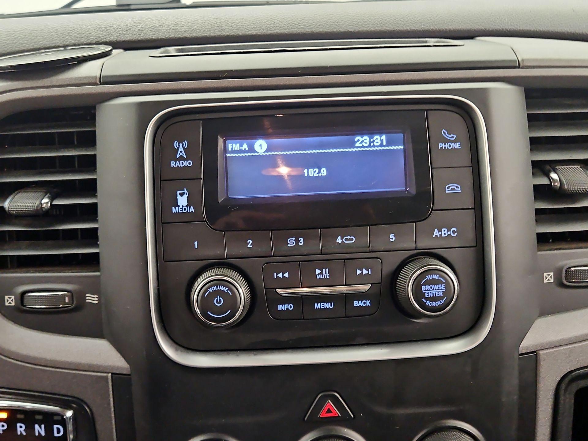 Thumbnail: 2020 RAM 1500 Classic - 15