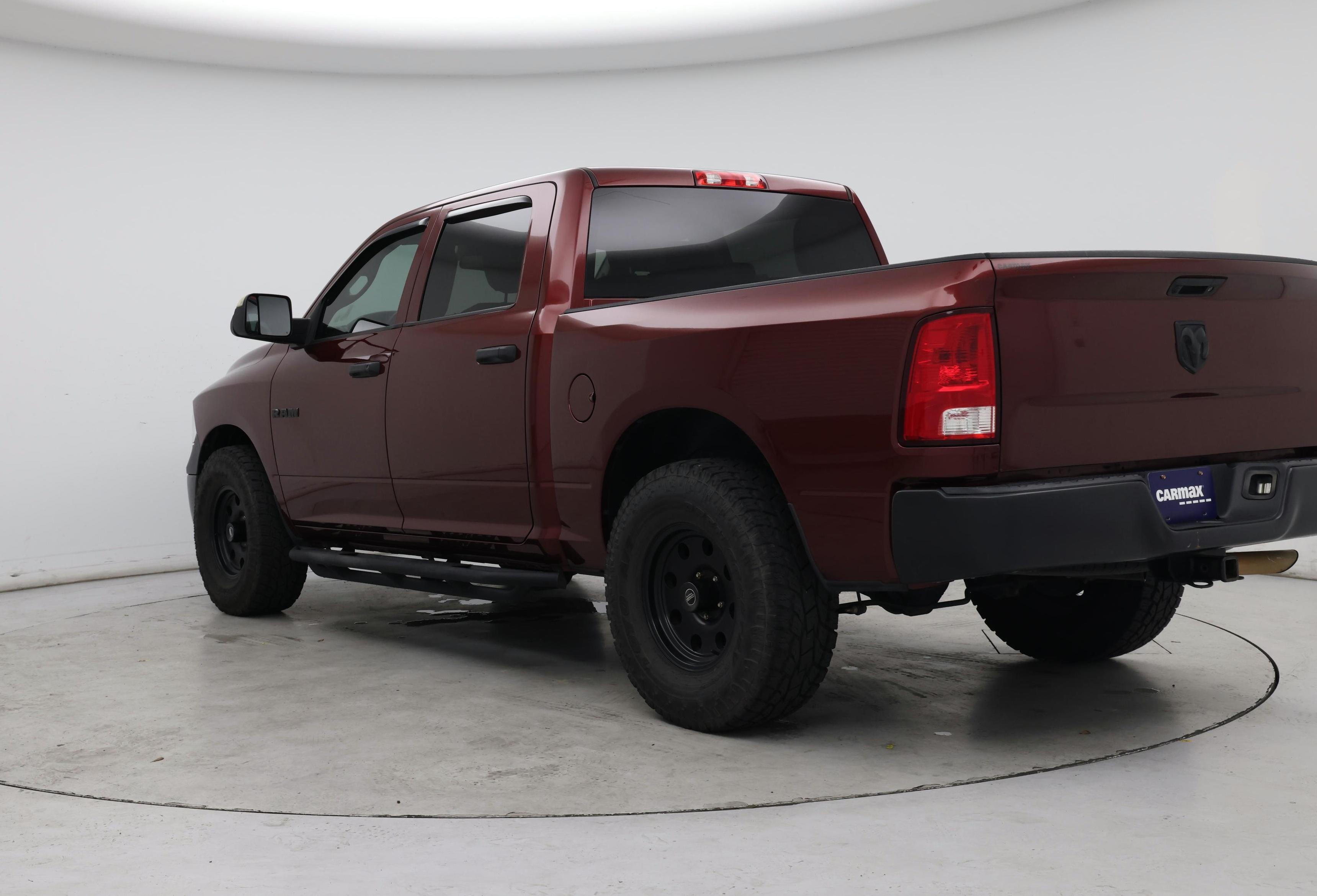 Thumbnail: 2020 RAM 1500 Classic - 2