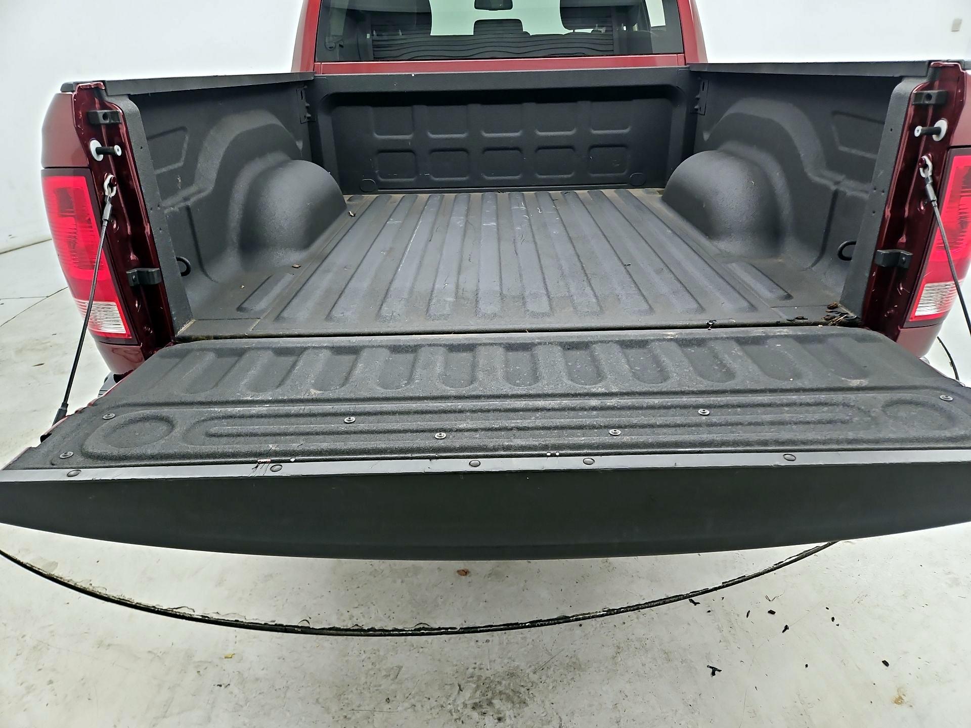 Thumbnail: 2020 RAM 1500 Classic - 20