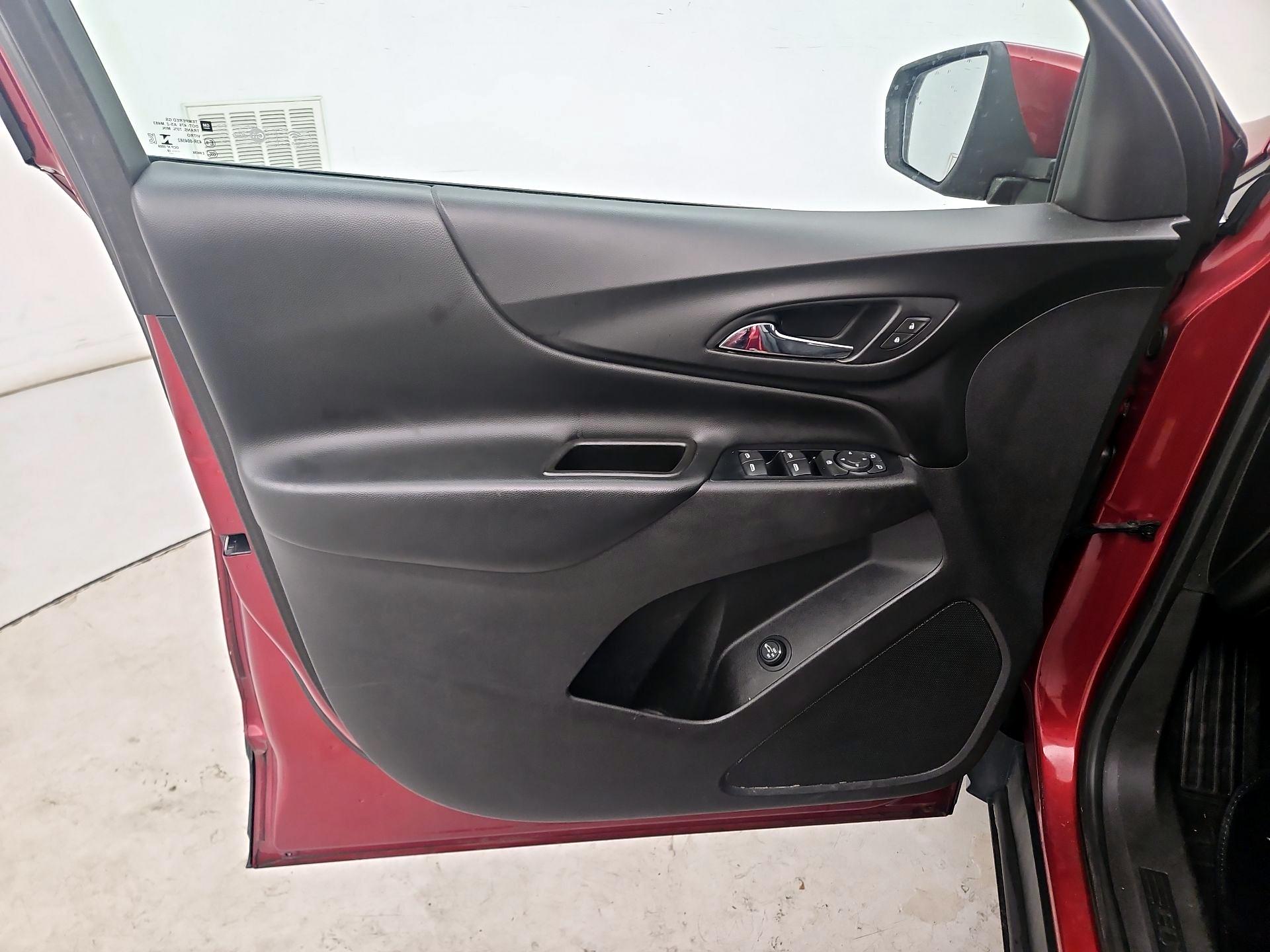 Thumbnail: 2018 Chevrolet Equinox - 12