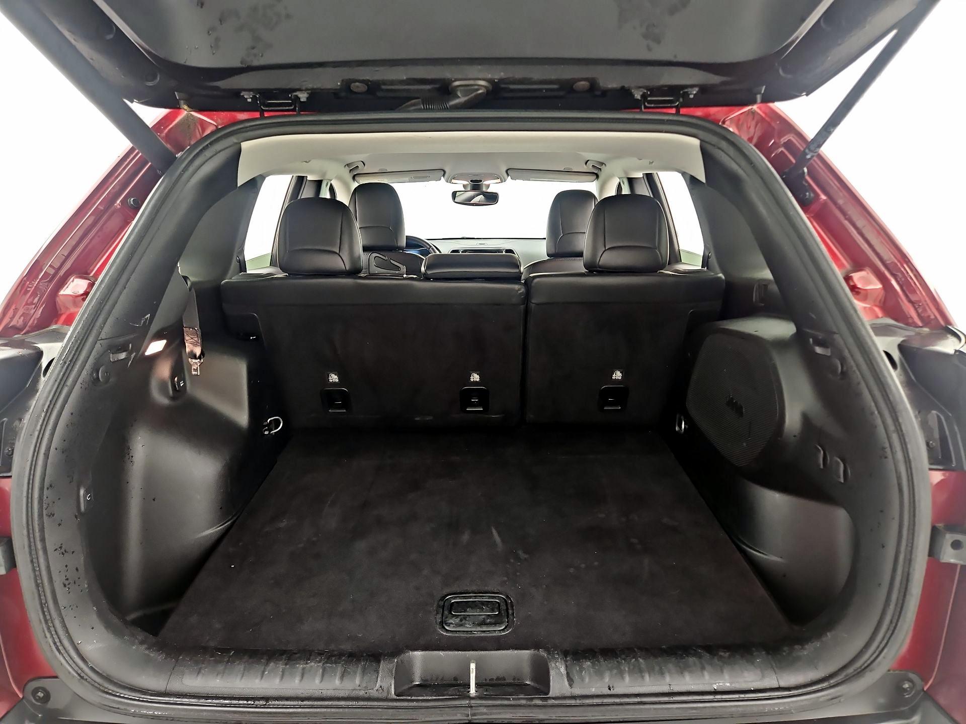 Thumbnail: 2019 Jeep Cherokee - 20
