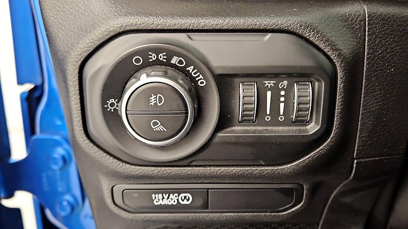 2020 Jeep Gladiator Sport S 13