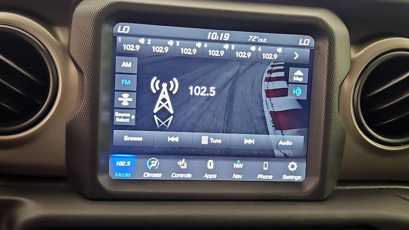 2020 Jeep Gladiator Sport S 16