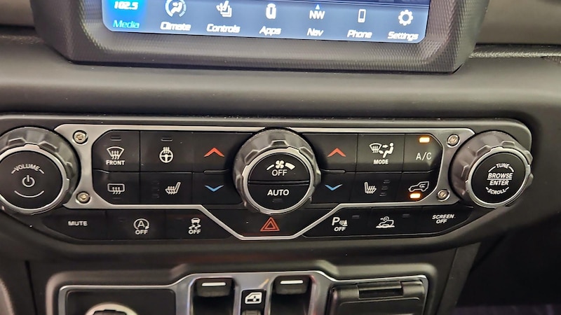 2020 Jeep Gladiator Sport S 17
