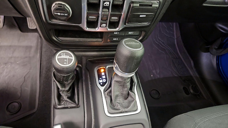 2020 Jeep Gladiator Sport S 18
