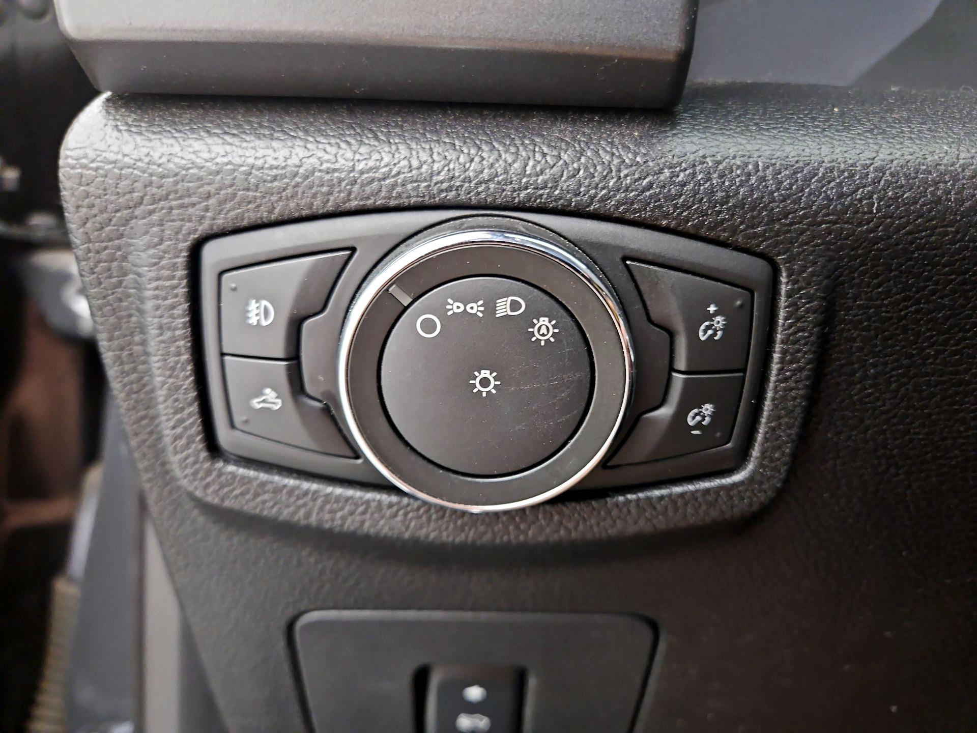 Thumbnail: 2016 Ford F-150 - 13