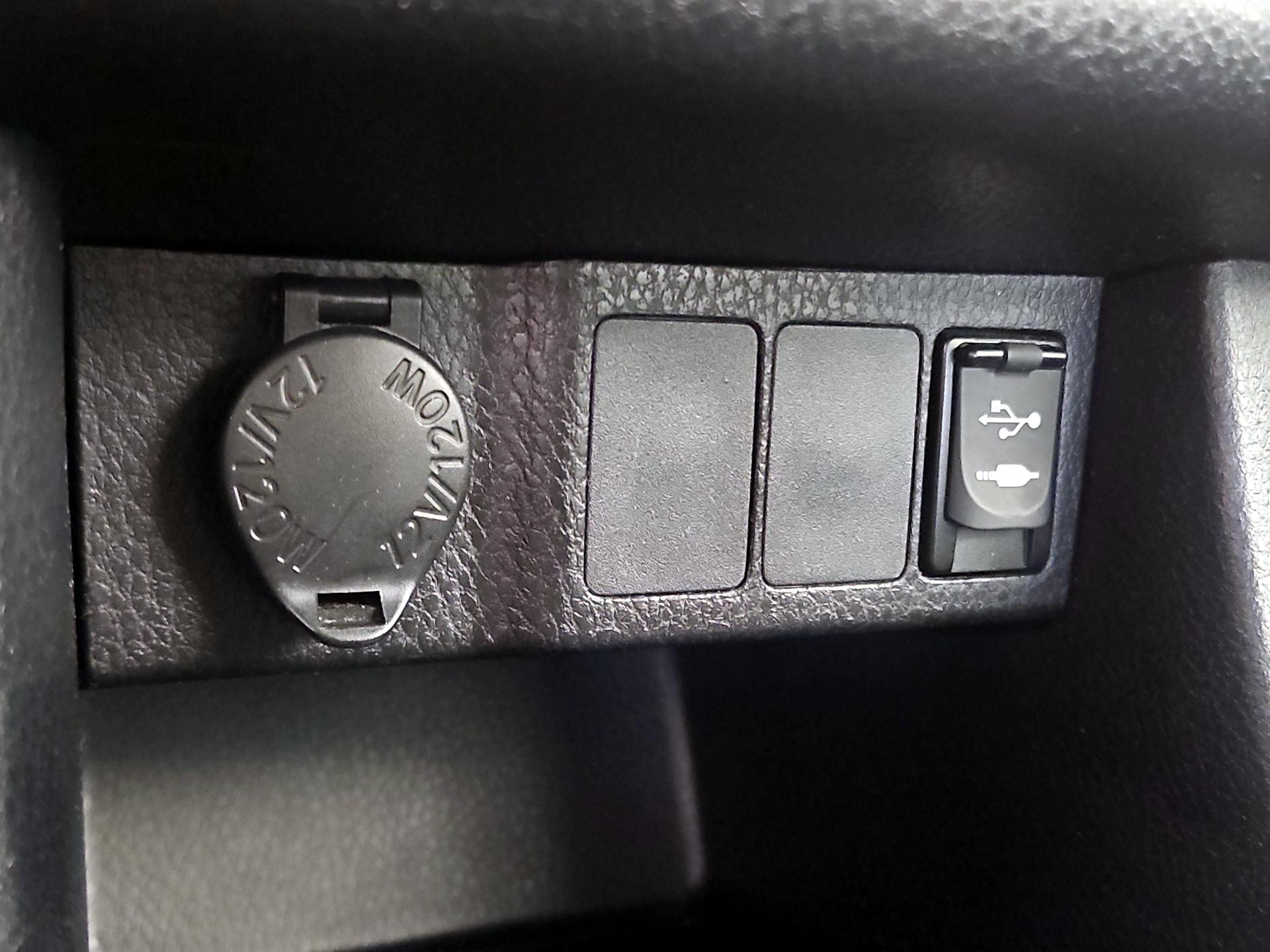 Thumbnail: 2019 Toyota Corolla - 18