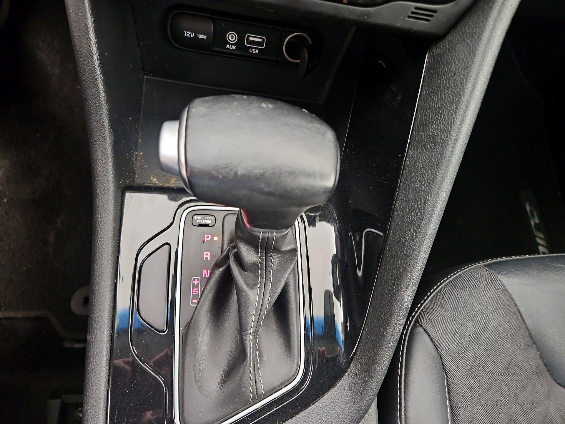 Thumbnail: 2019 Kia Niro - 17