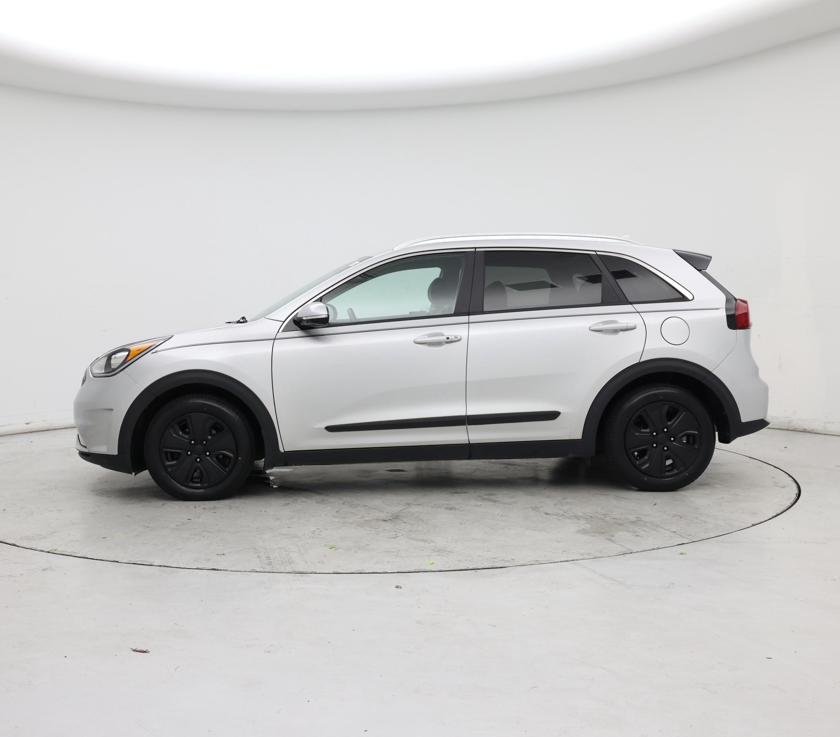 Thumbnail: 2019 Kia Niro - 3