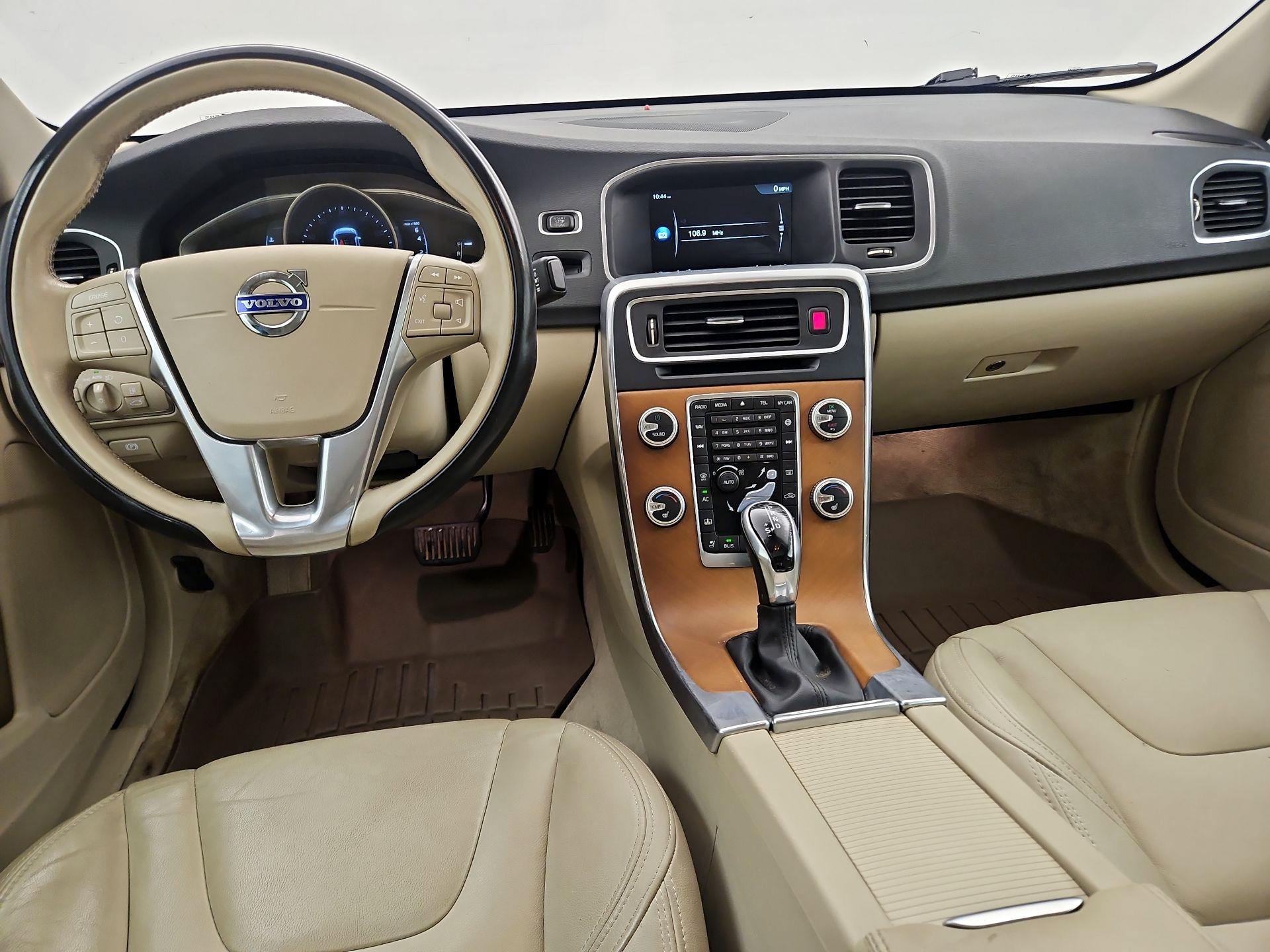 Thumbnail: 2016 Volvo S60 - 9
