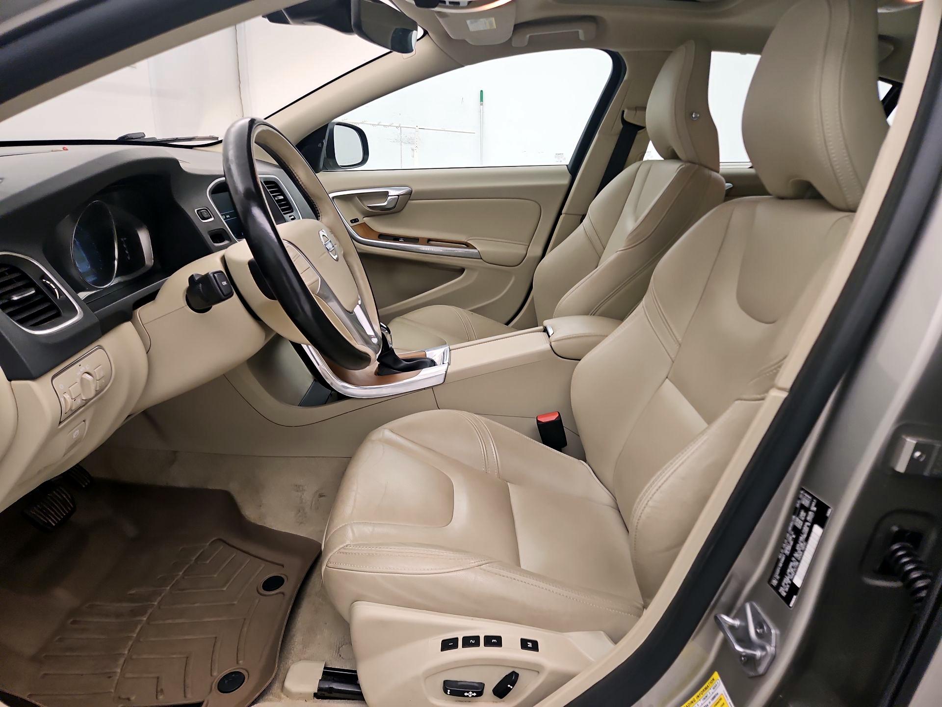 Thumbnail: 2016 Volvo S60 - 11