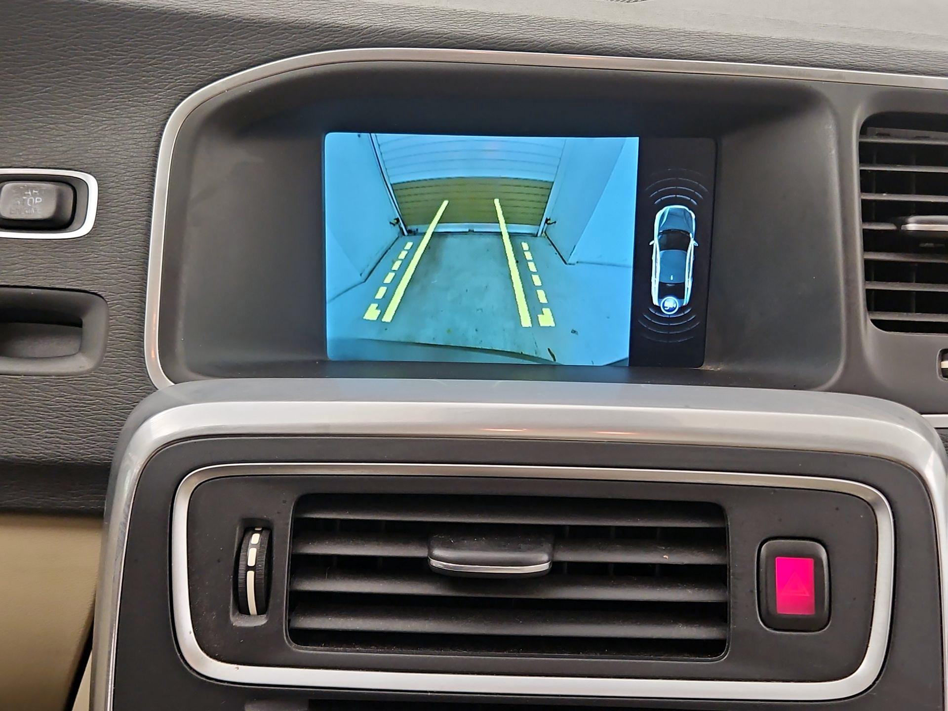 Thumbnail: 2016 Volvo S60 - 14