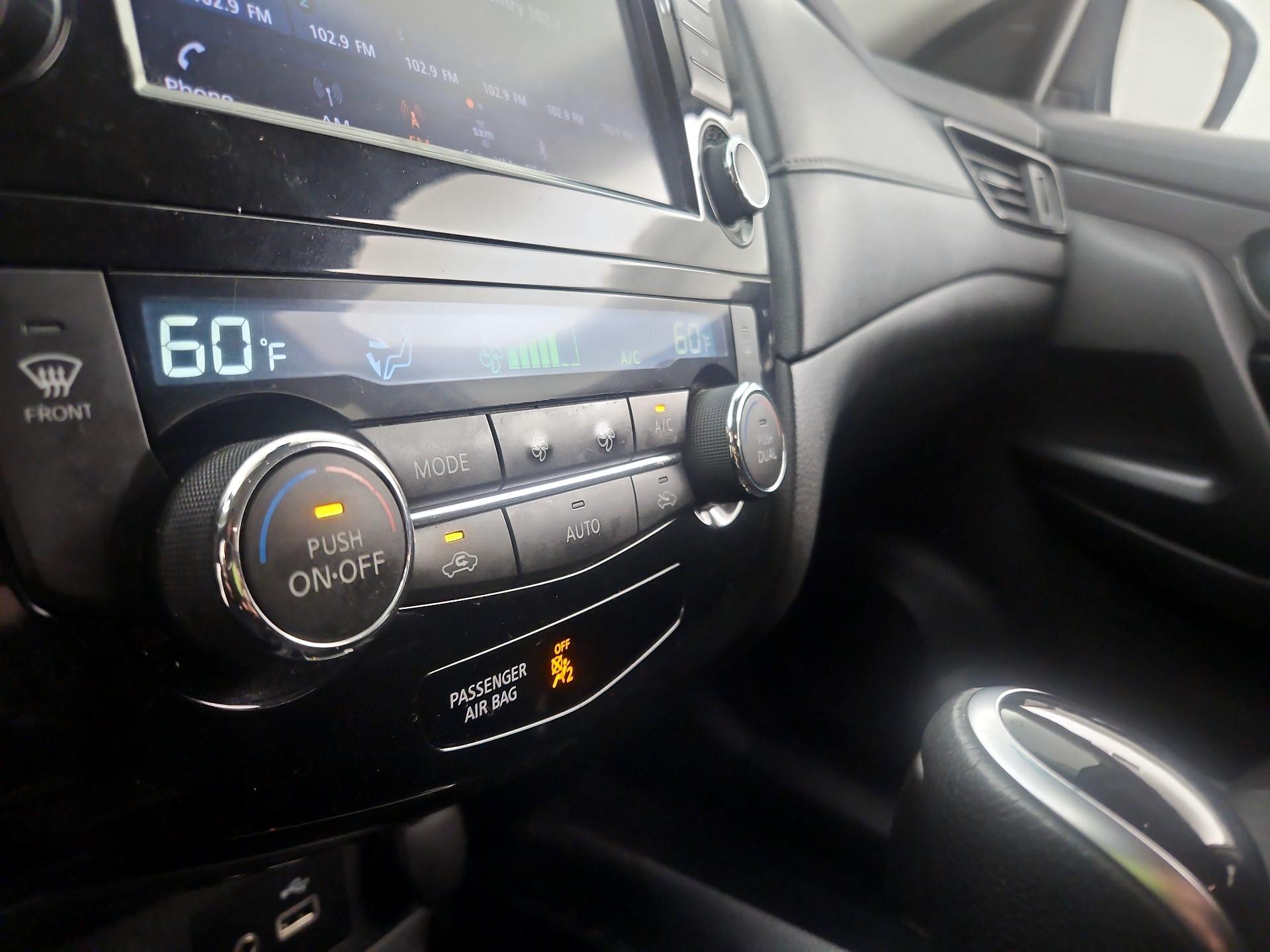 Thumbnail: 2020 Nissan Rogue - 16