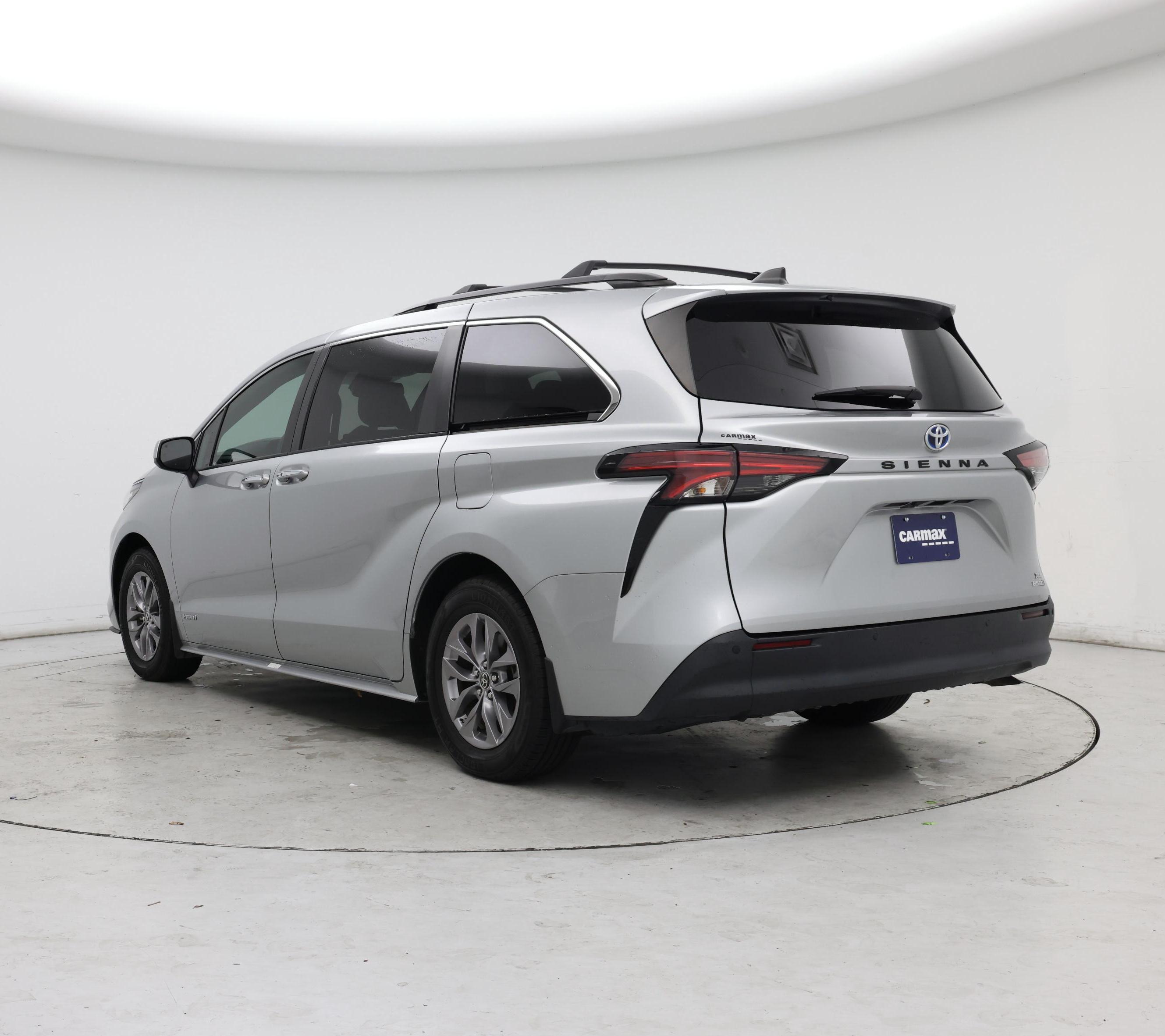 Thumbnail: 2021 Toyota Sienna - 2