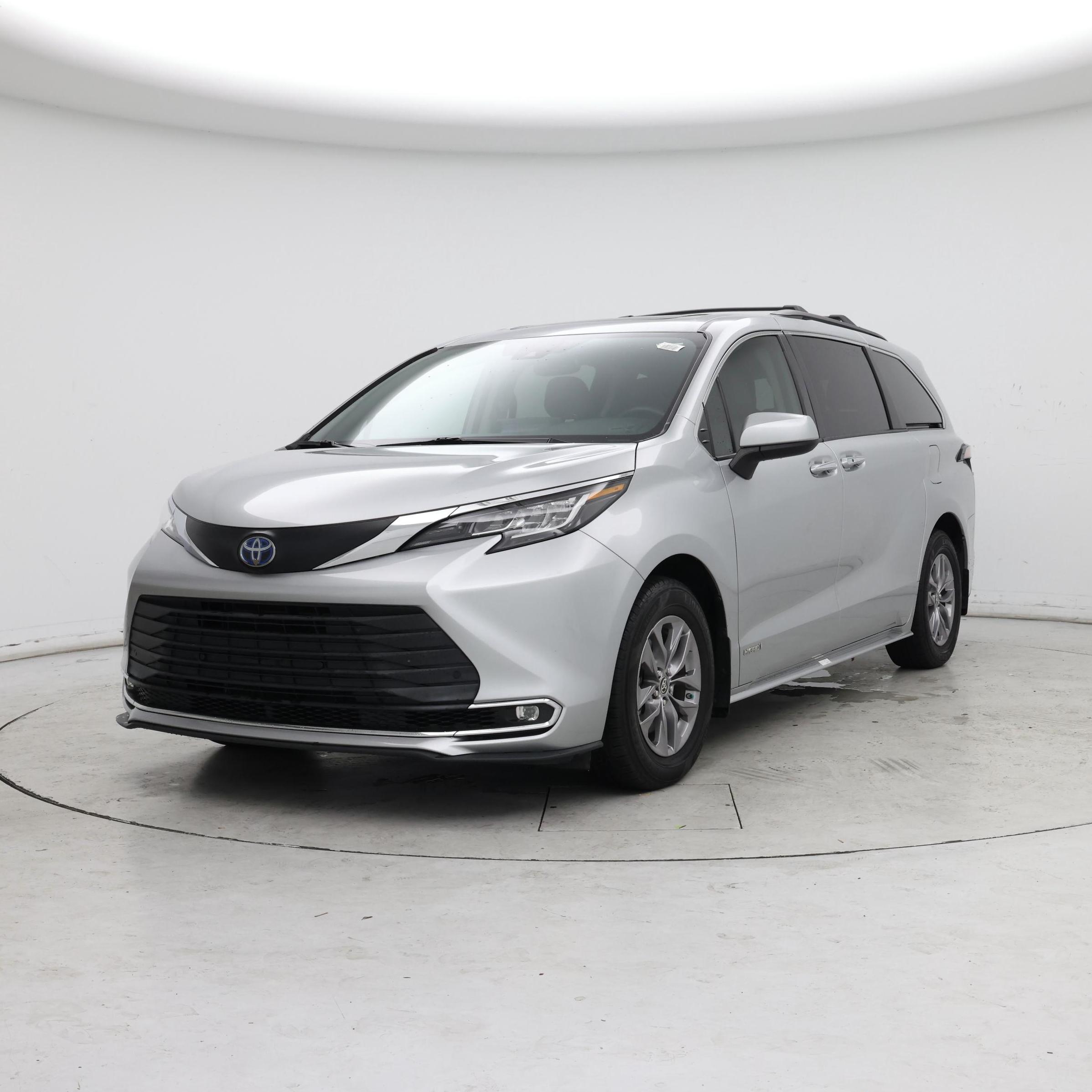 Thumbnail: 2021 Toyota Sienna - 4