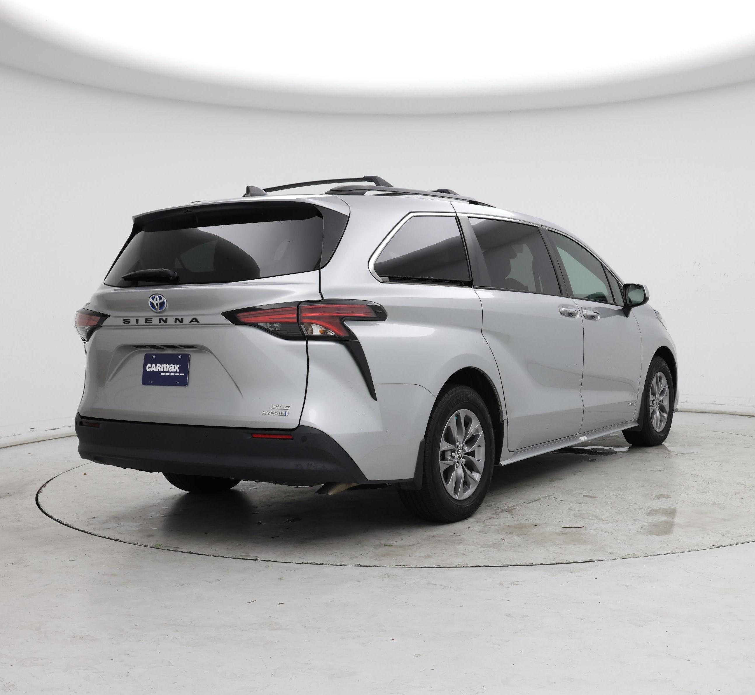 Thumbnail: 2021 Toyota Sienna - 8