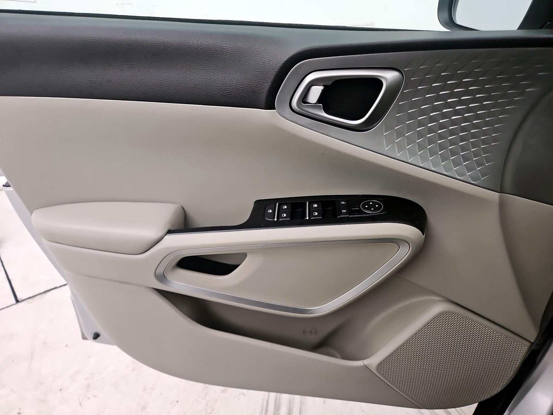 Thumbnail: 2021 Kia Soul - 12