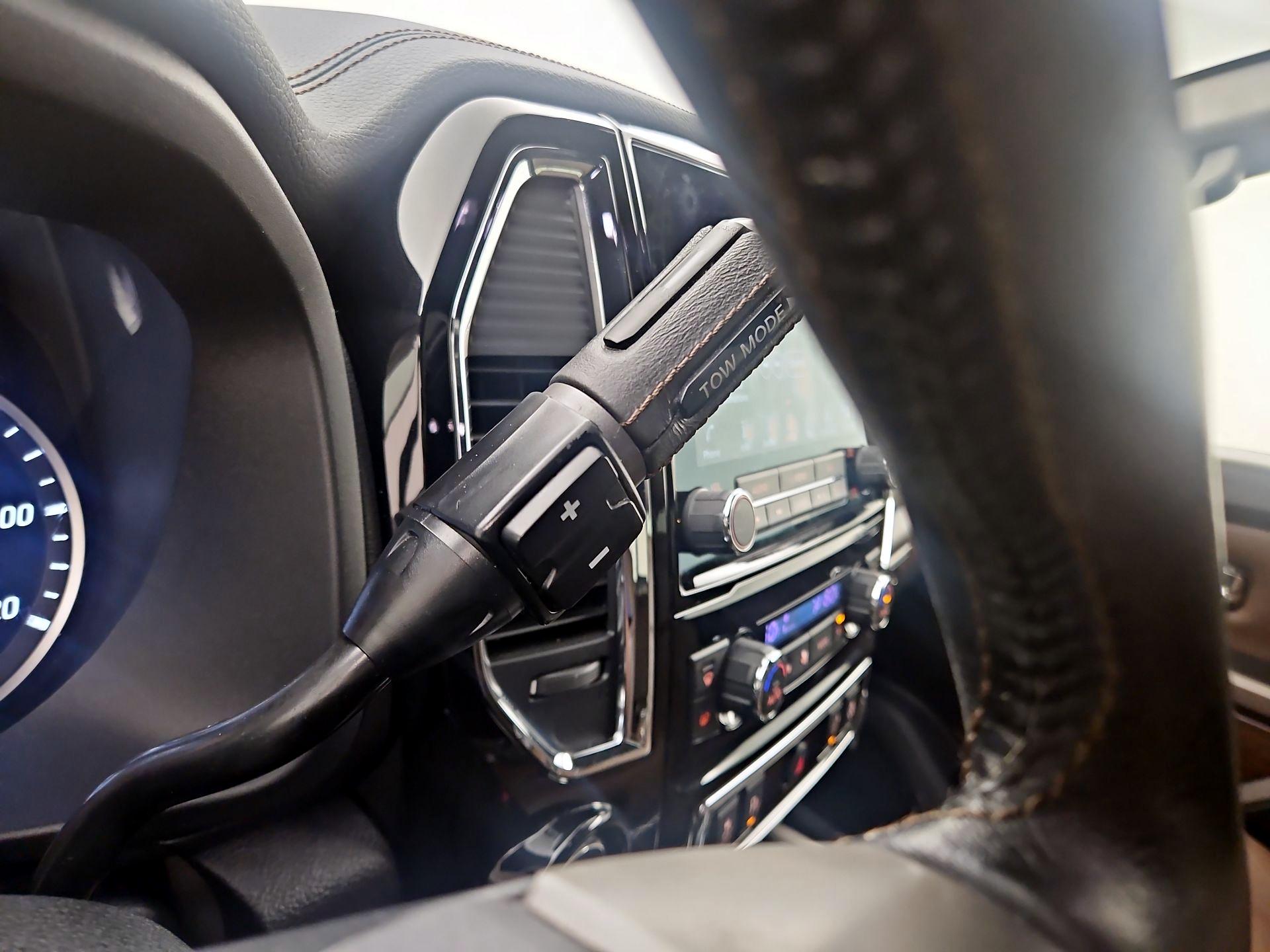 Thumbnail: 2021 Nissan Titan - 18