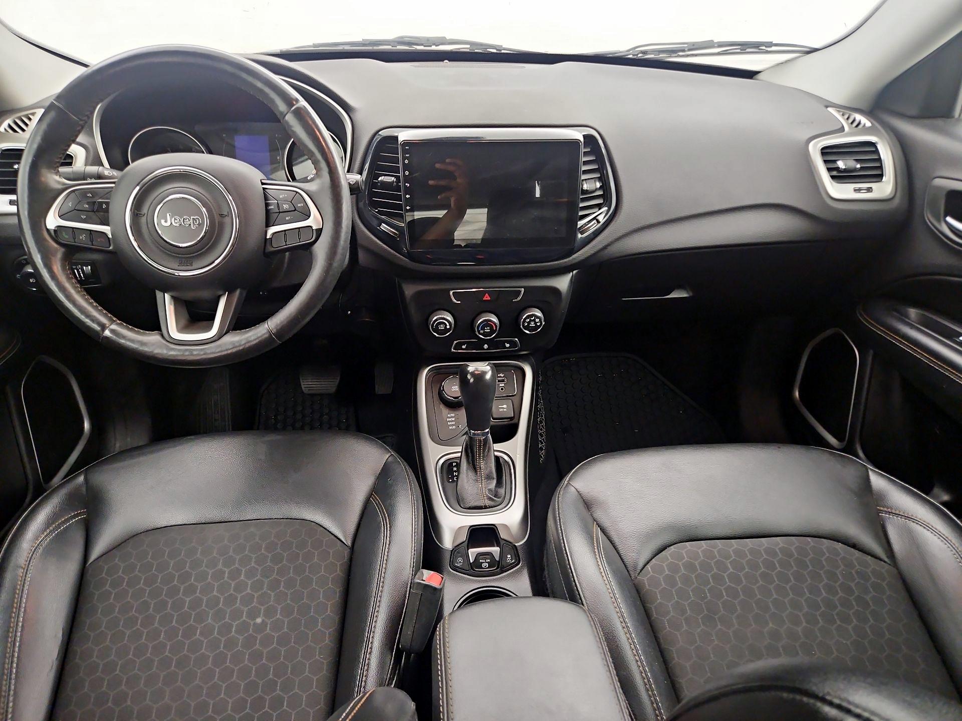 Thumbnail: 2018 Jeep Compass - 9