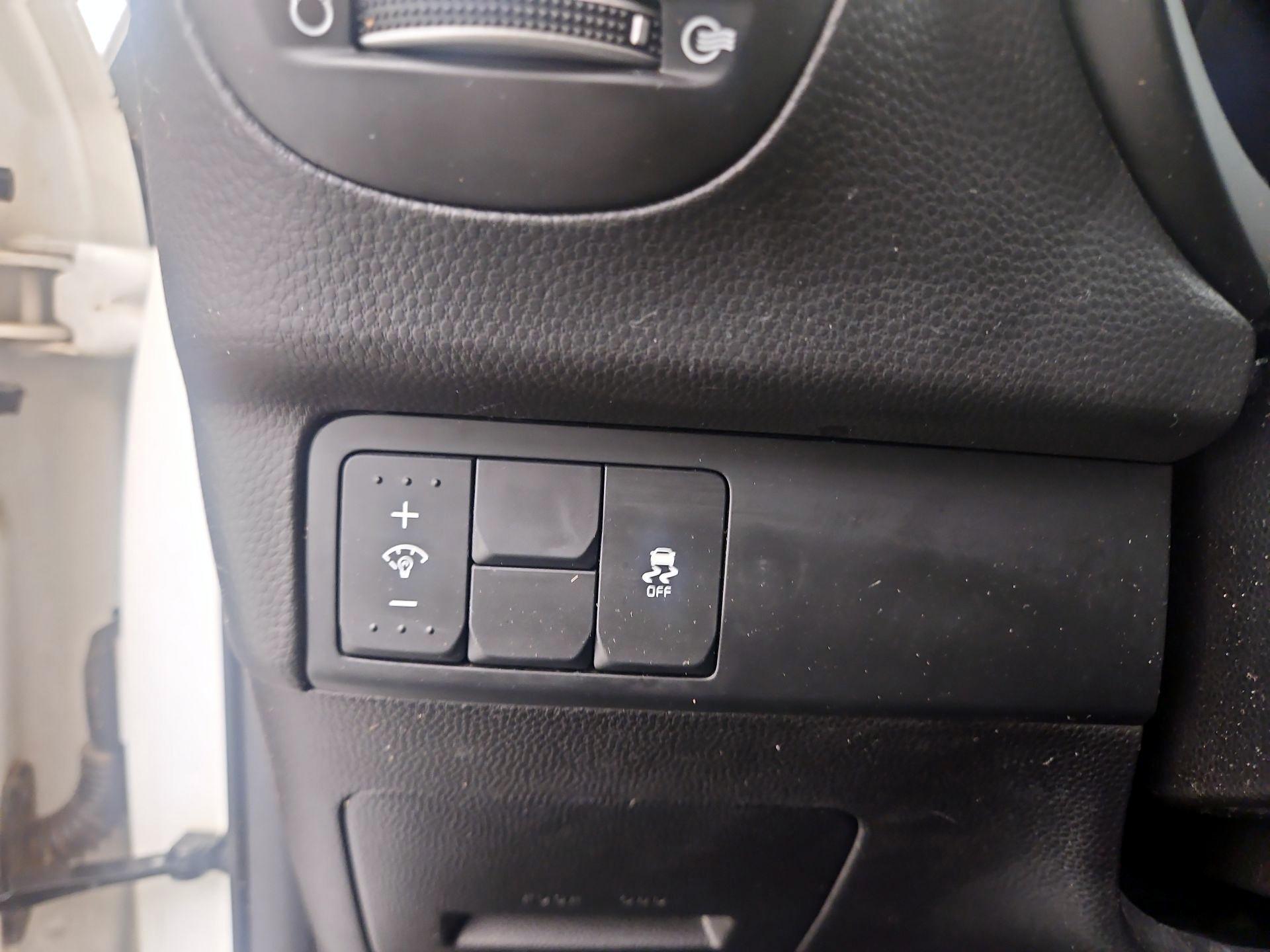 Thumbnail: 2018 Kia Soul - 13