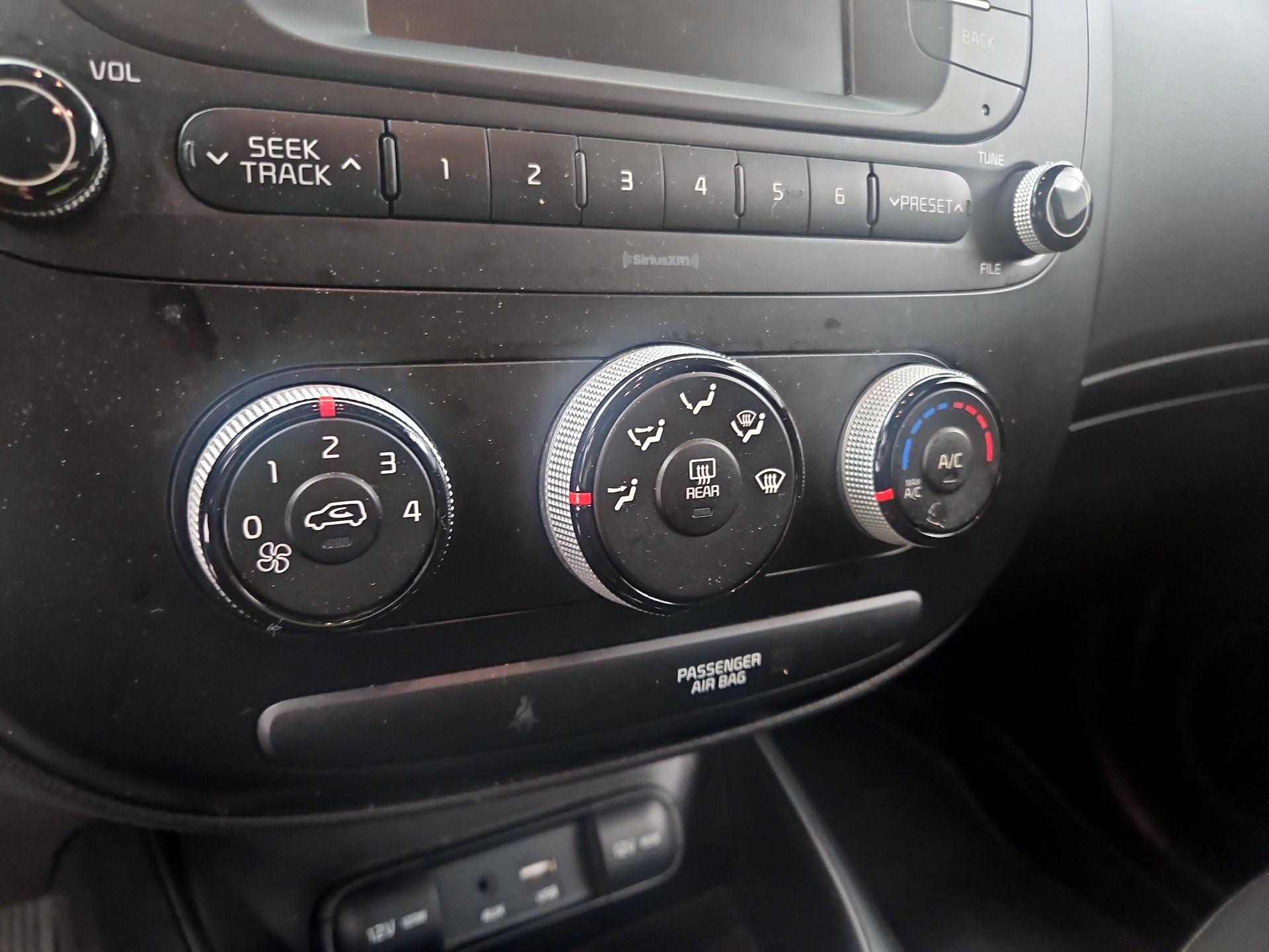 Thumbnail: 2018 Kia Soul - 15