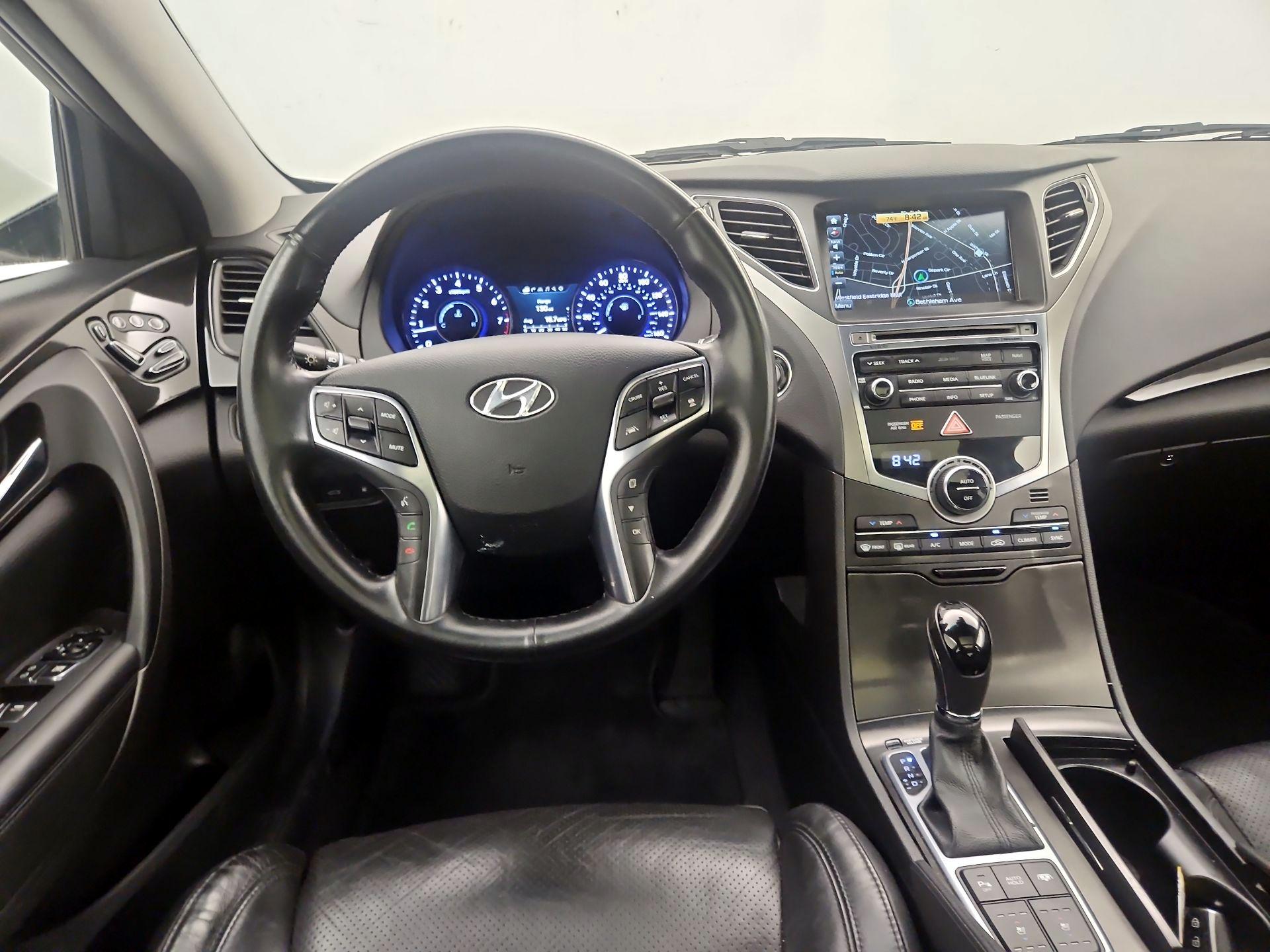 Thumbnail: 2016 Hyundai Azera - 10