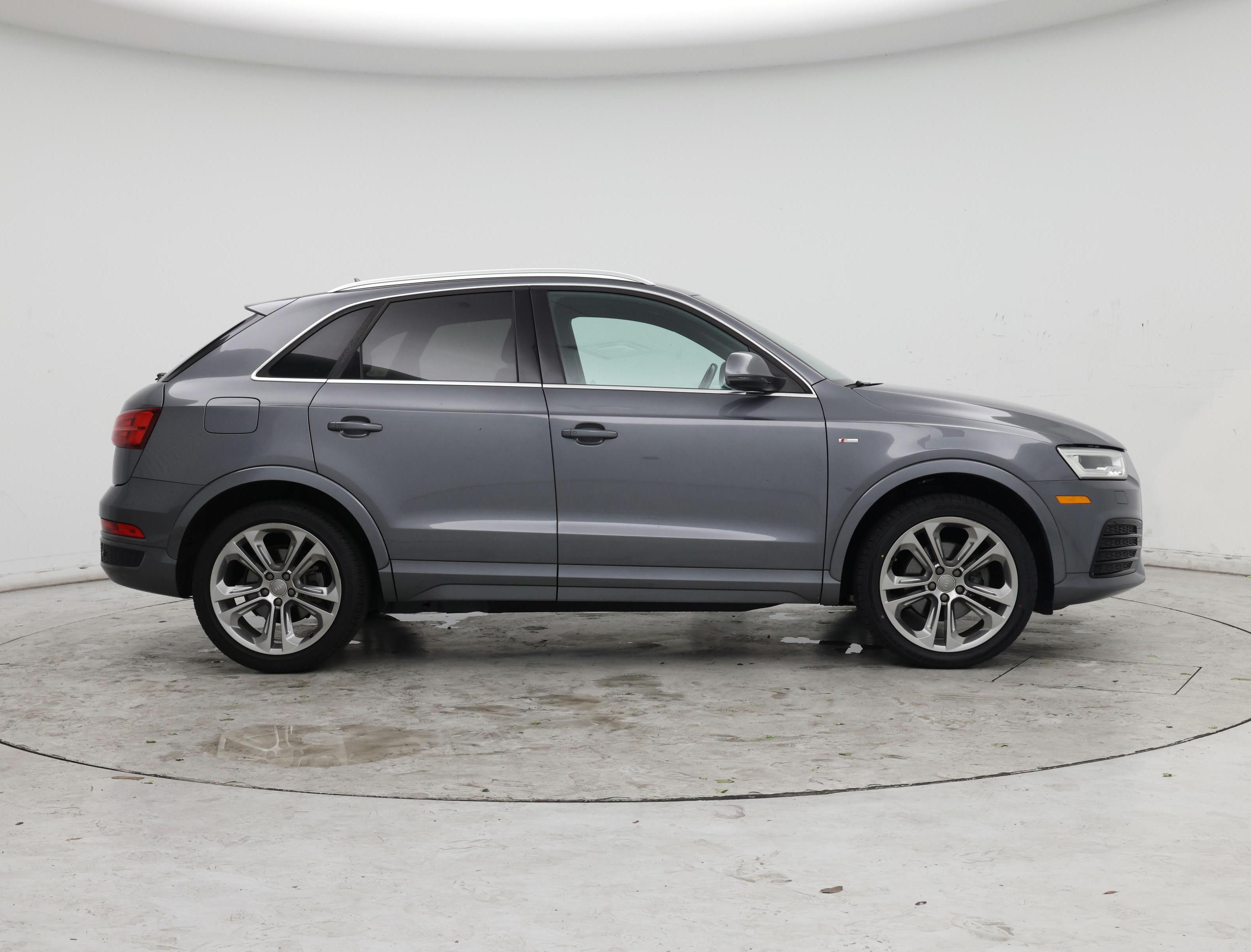 Thumbnail: 2017 Audi Q3 - 7